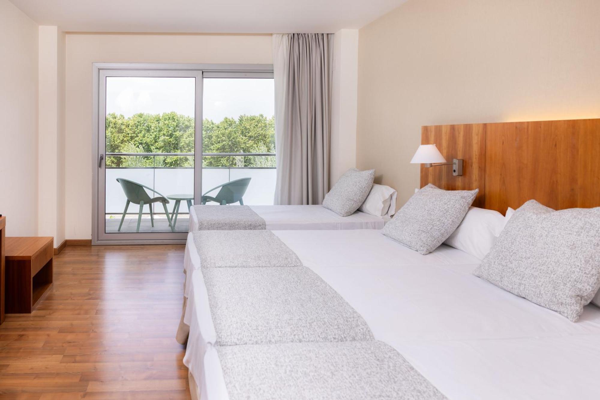 Chambre Quadruple (2 Adultes)
