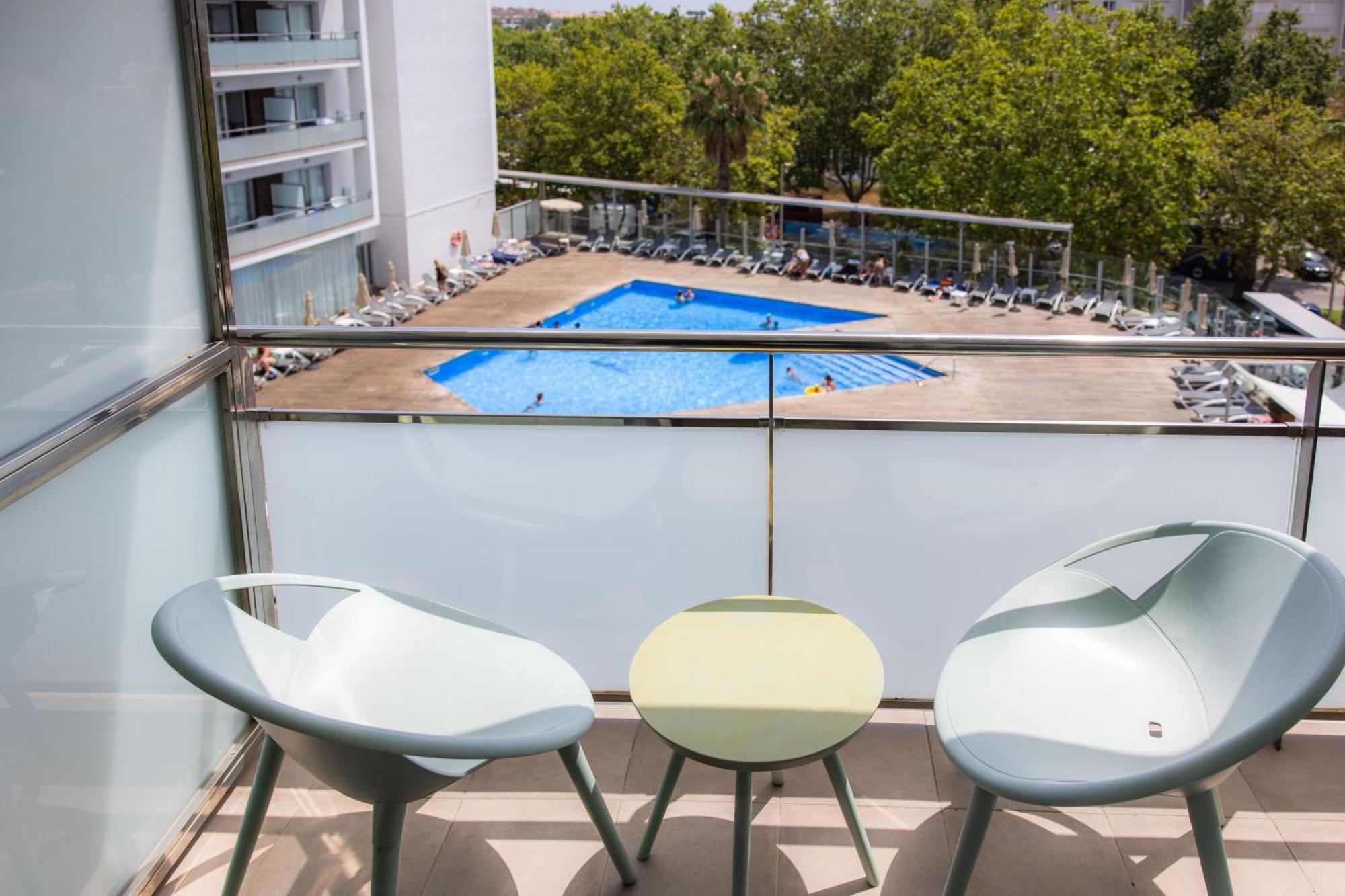 Double Room Pool View