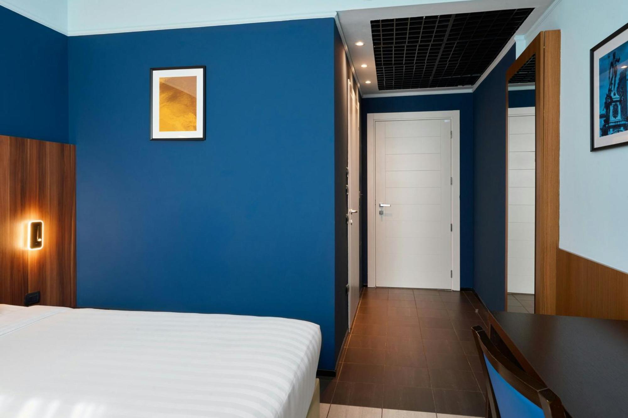 Standard Queen Room City View