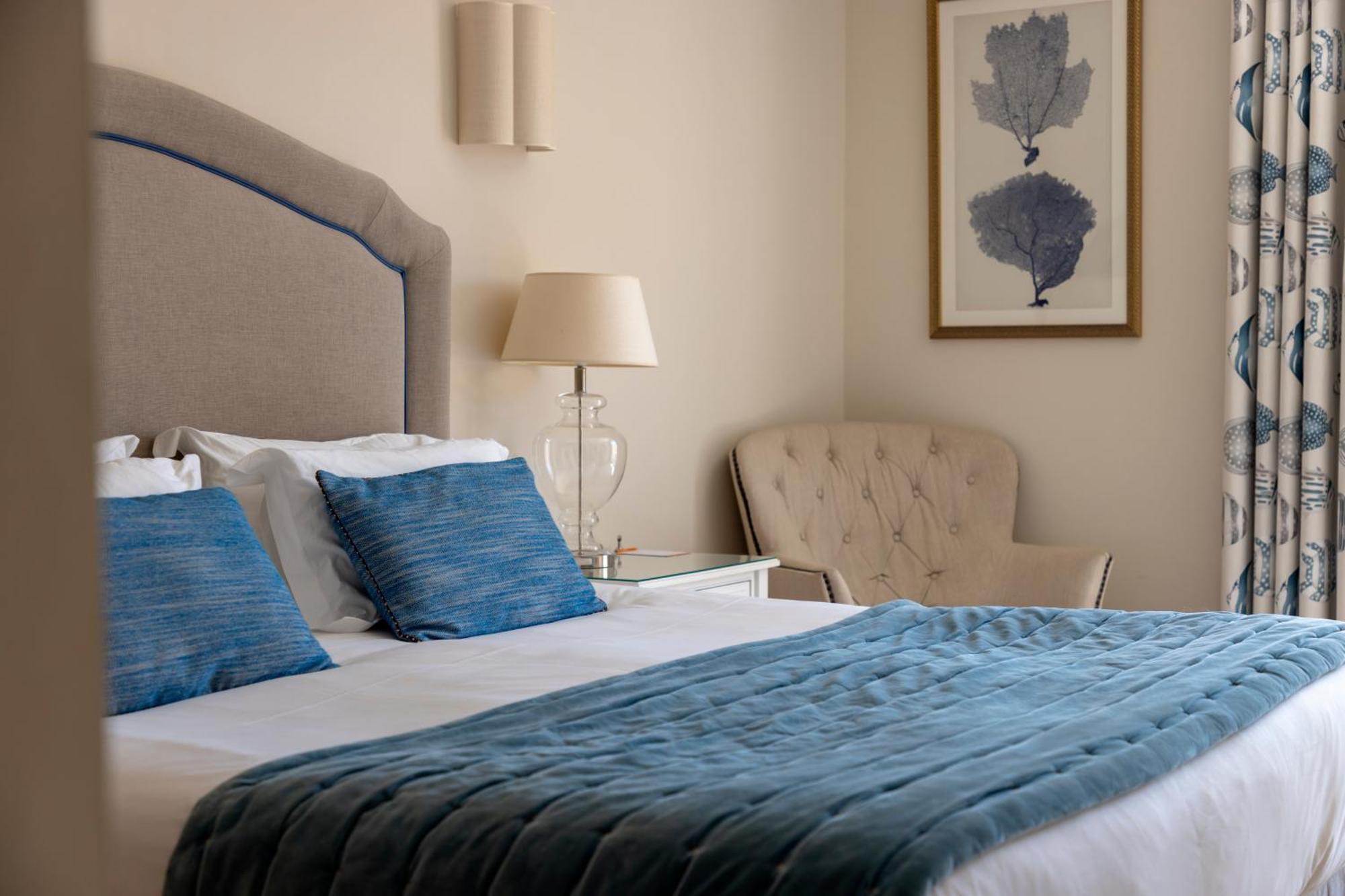 SUPERIOR ROOM – upstairs terrace sea view