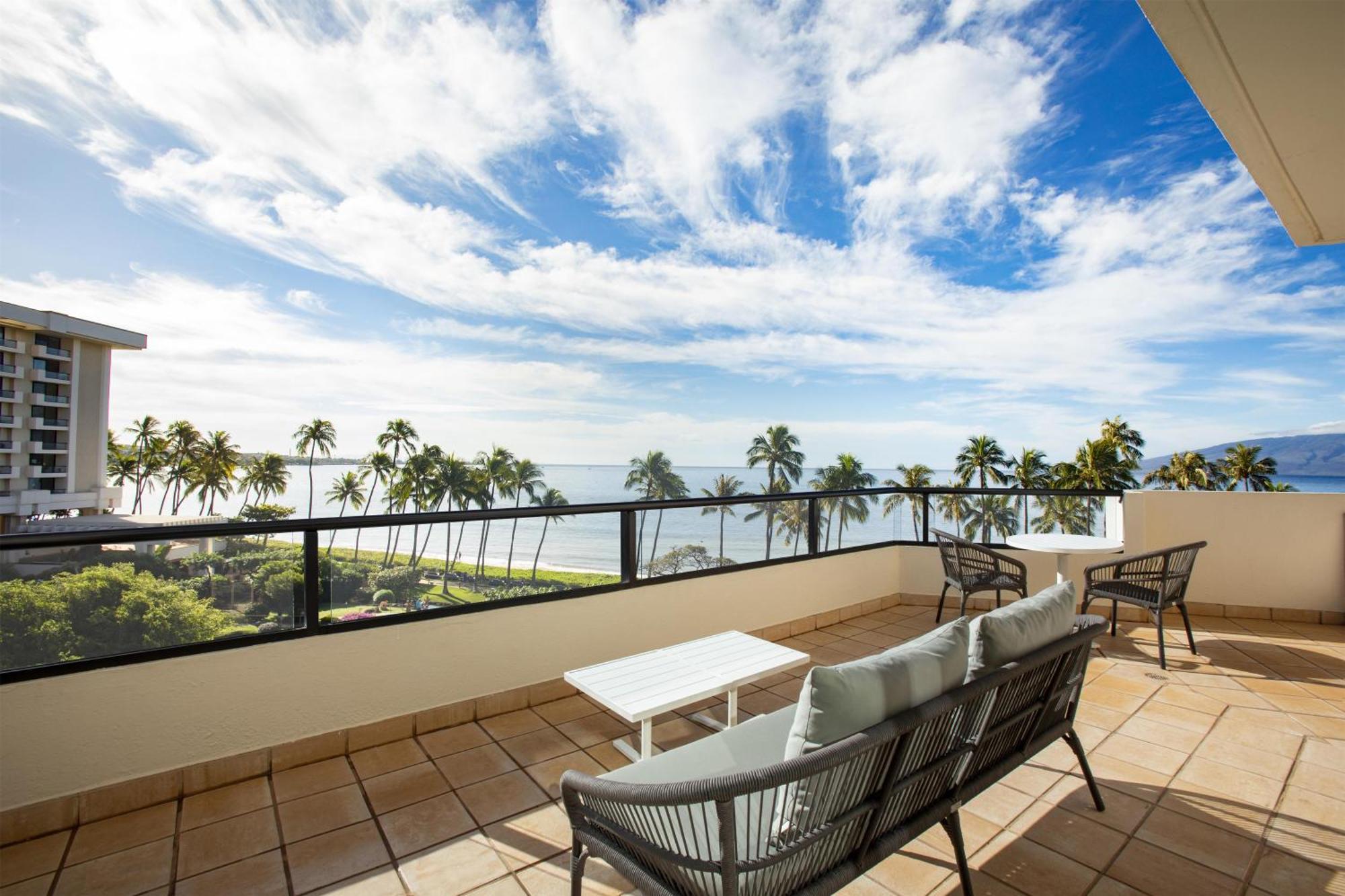Corner King Room Ocean View