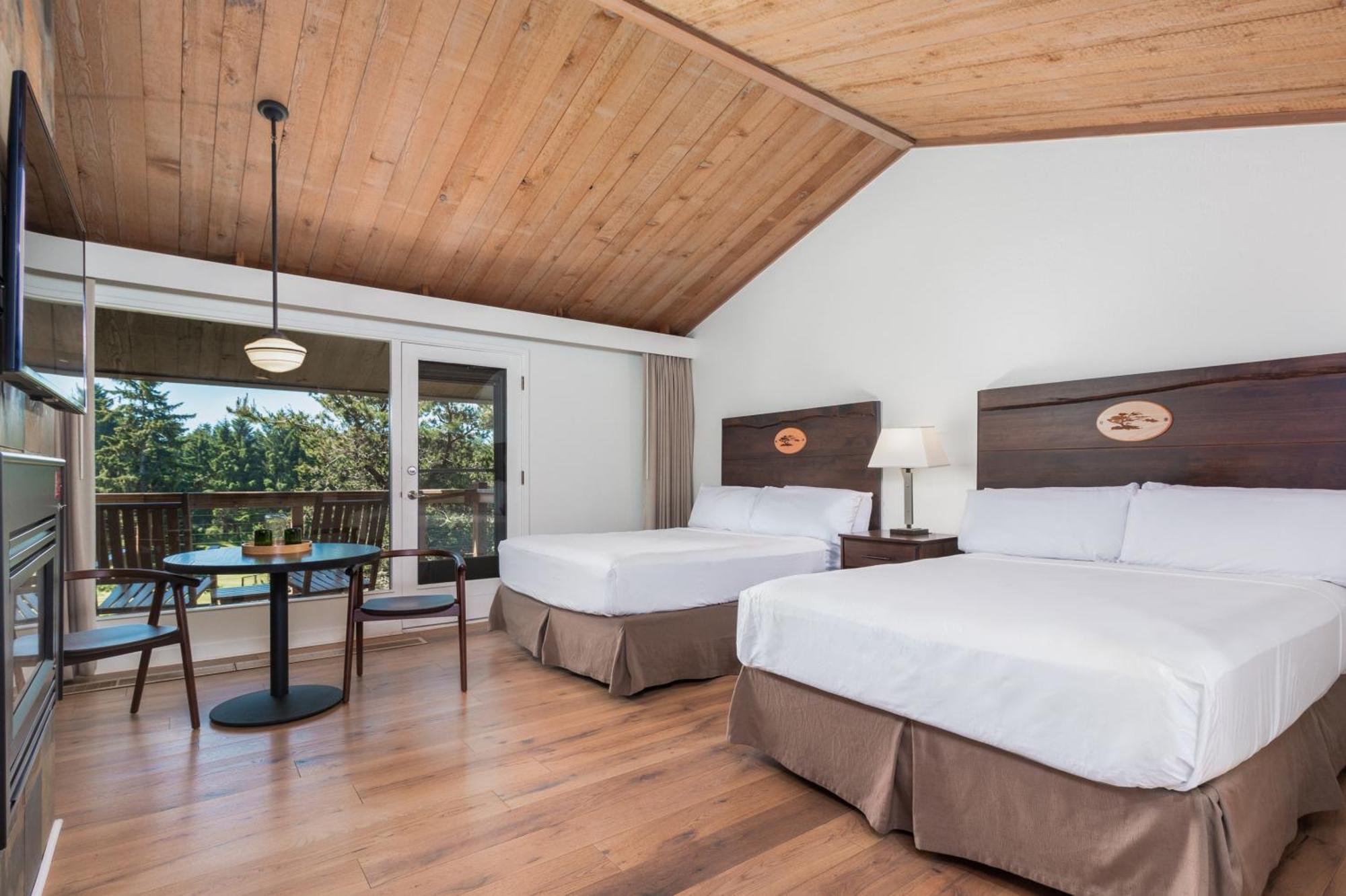 Double Queen Room