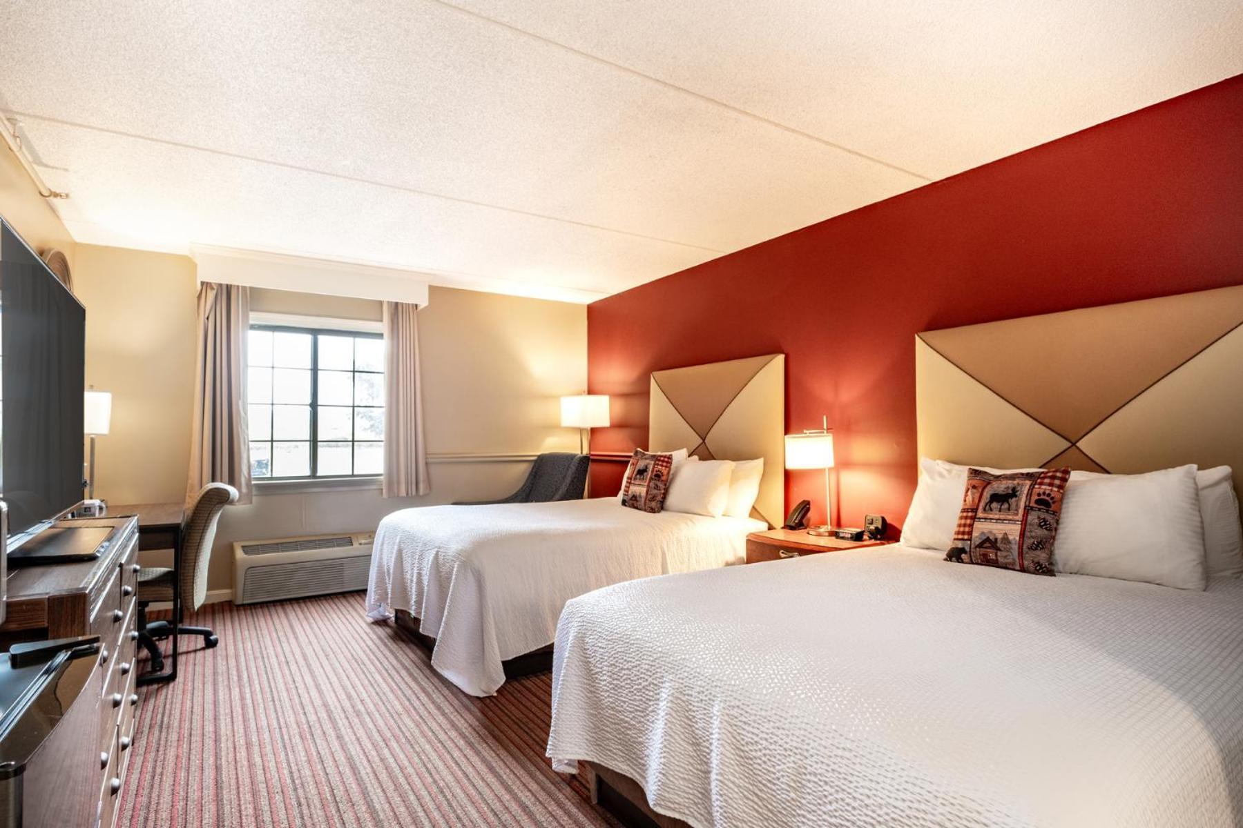 Two Queens Room