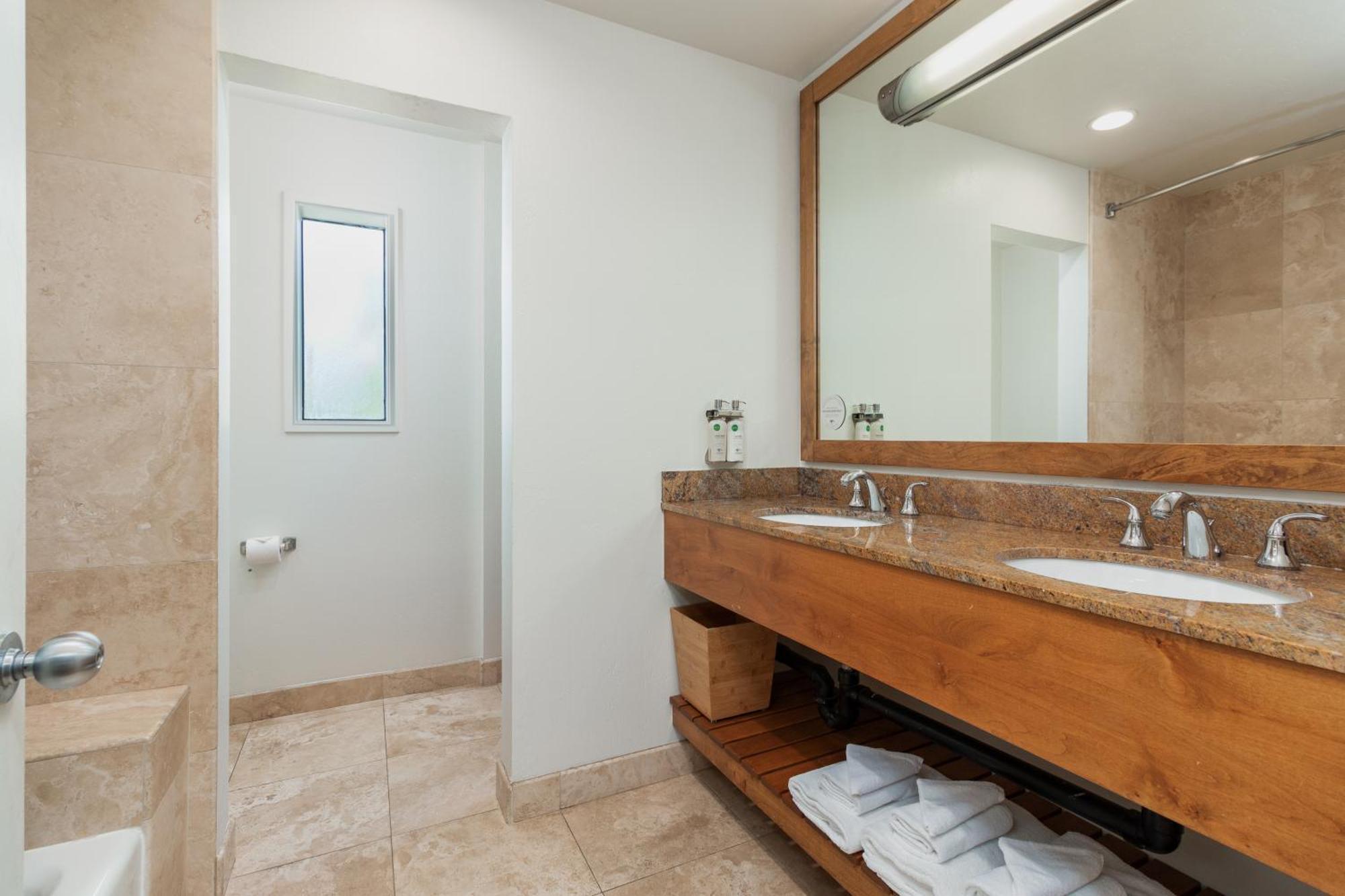 Premium King Room