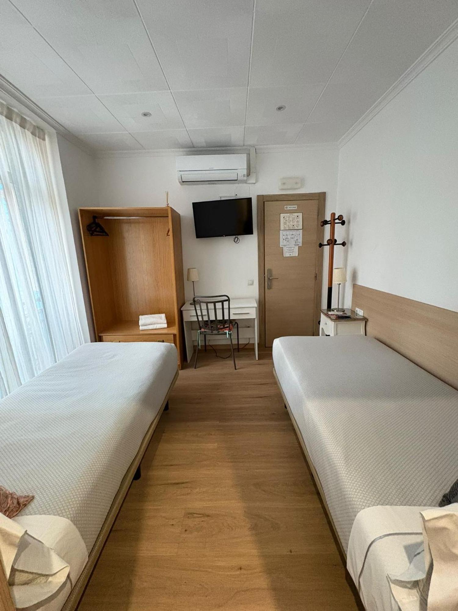 Economy Twin Room