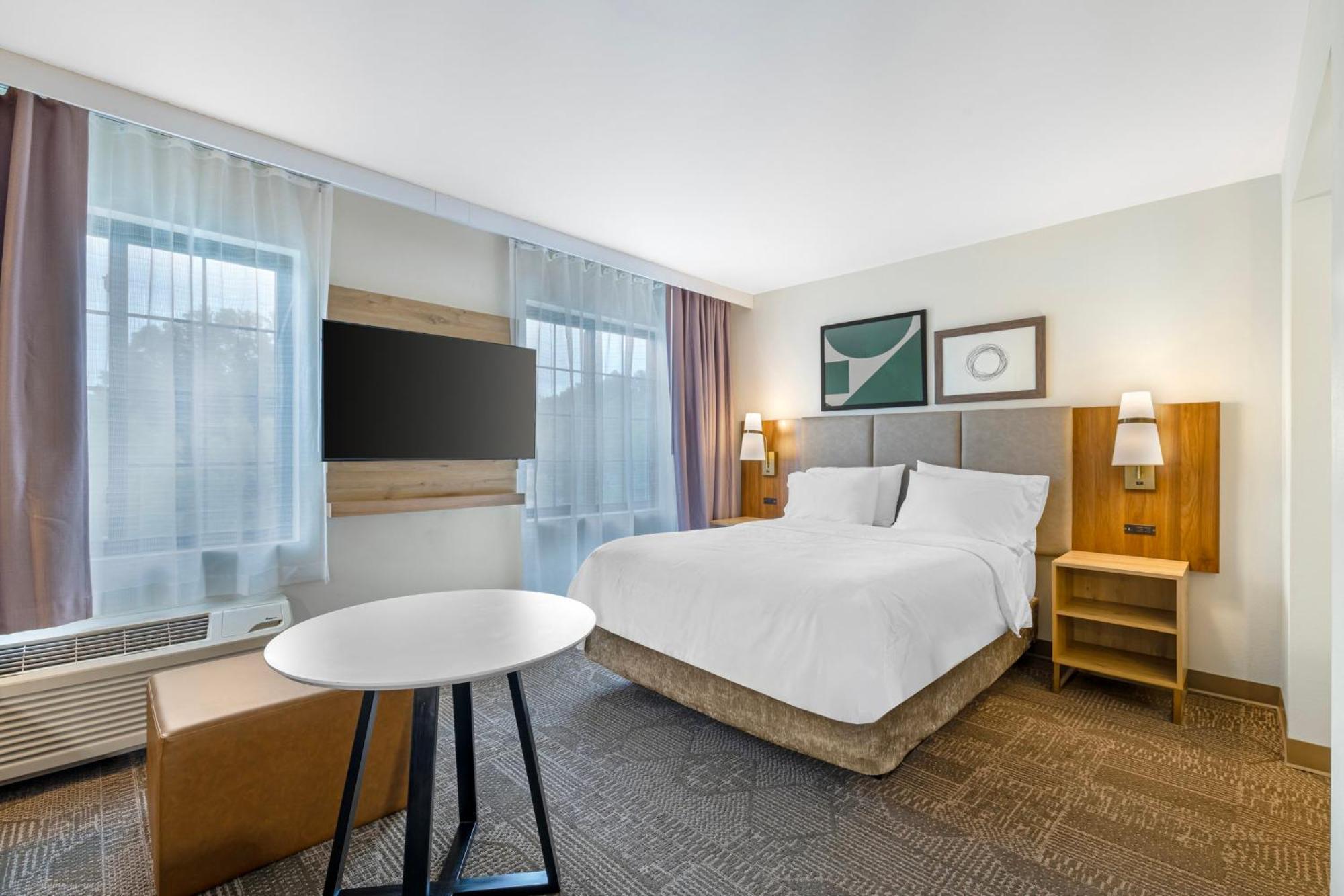 King Studio Suite