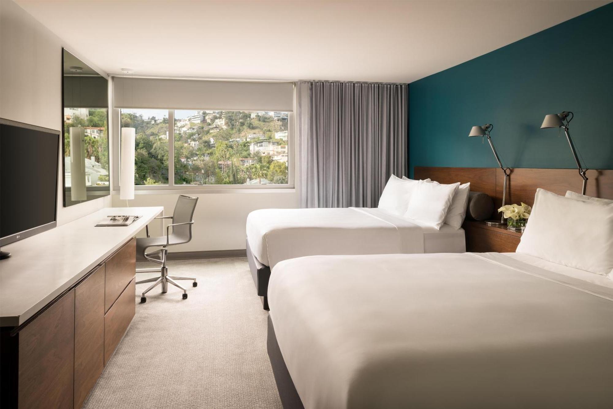 Queen Room with Two Queen Beds and Hollywood Hills View
