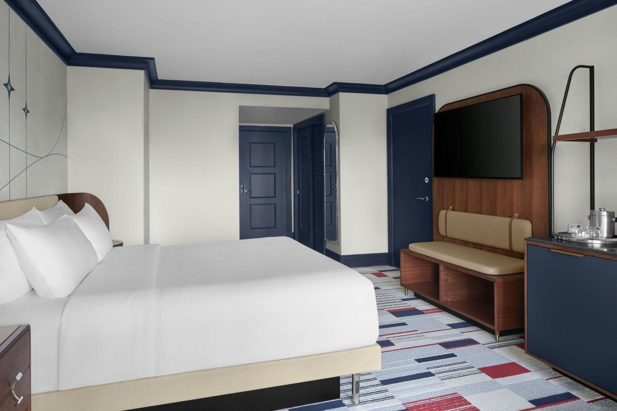 Superior King Room