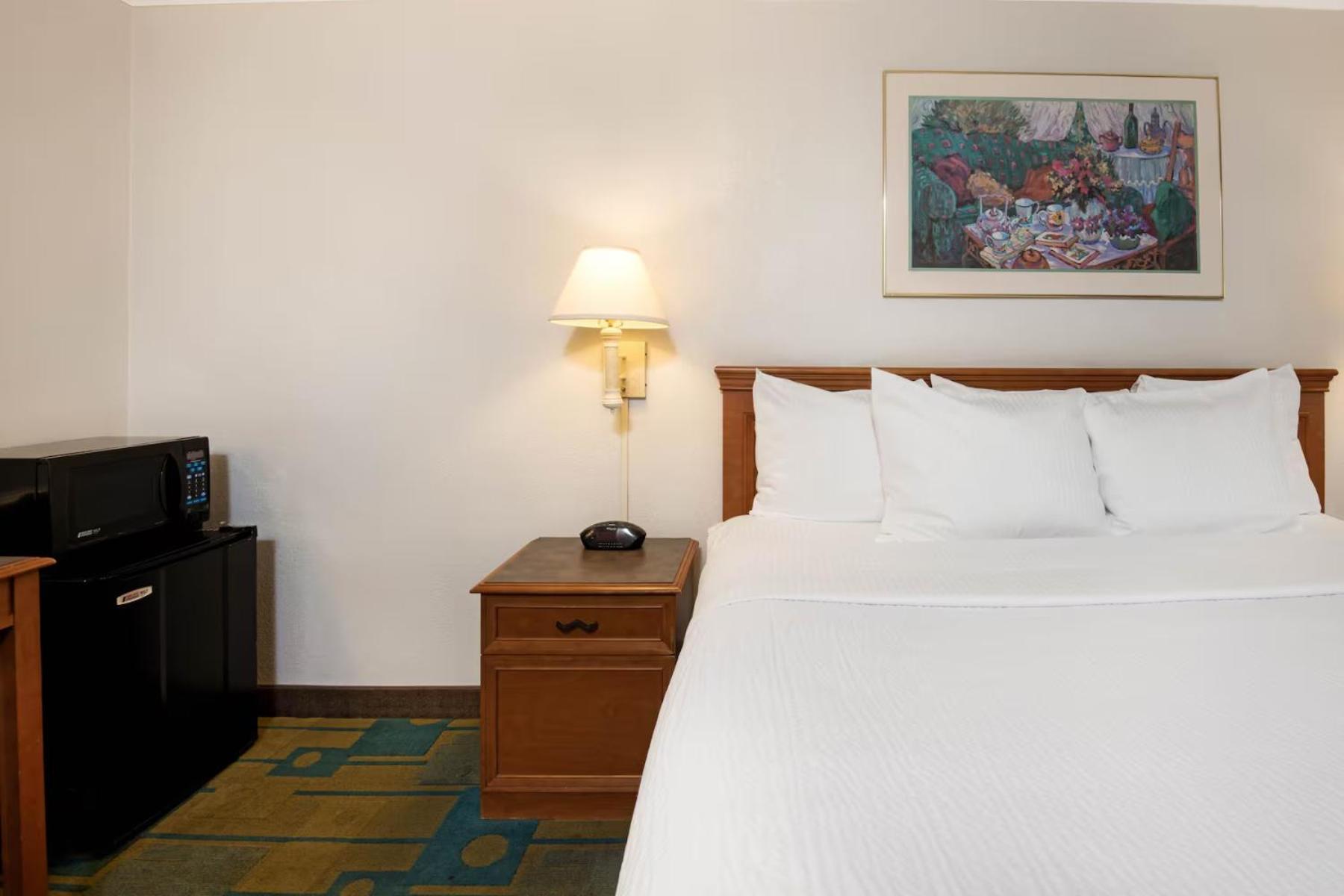 Deluxe Family Suite Two Double Beds Non-Smoking
