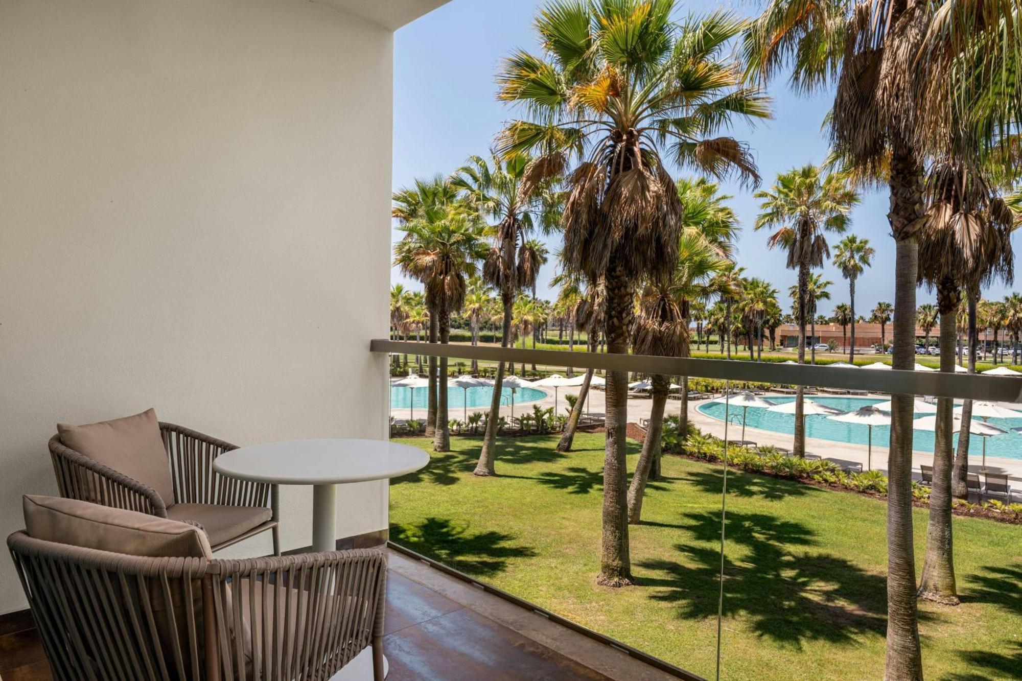 Double Family Room – Pool View