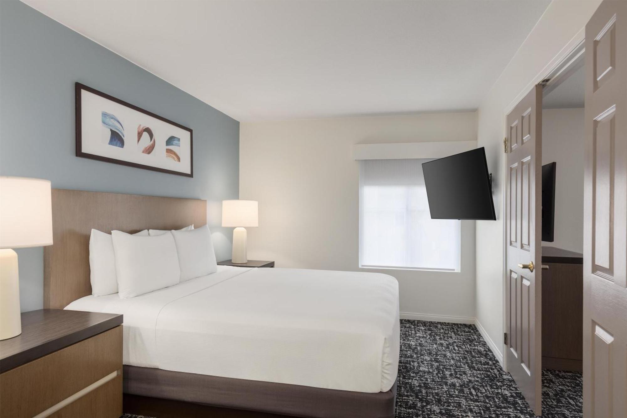 One-Bedroom King Suite