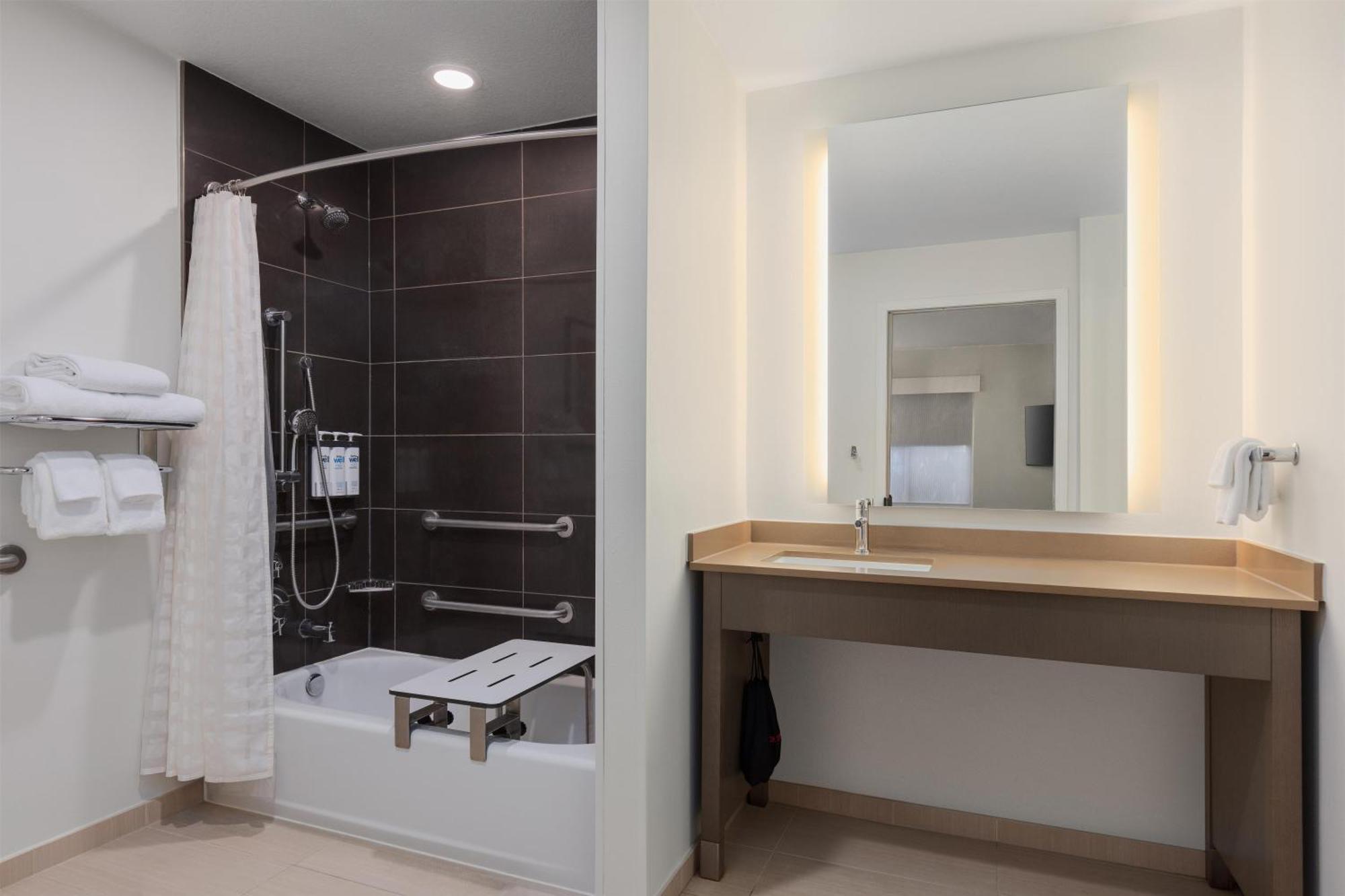 One-Bedroom King Suite Accessible Tub Disability Access
