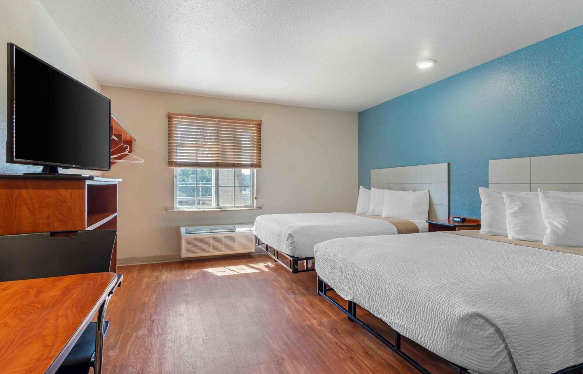Standard Queen Room Two Queen Beds Non-Smoking