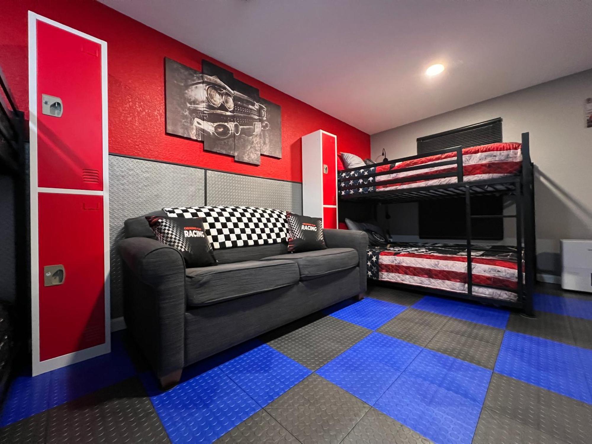 Deluxe Quadruple Room