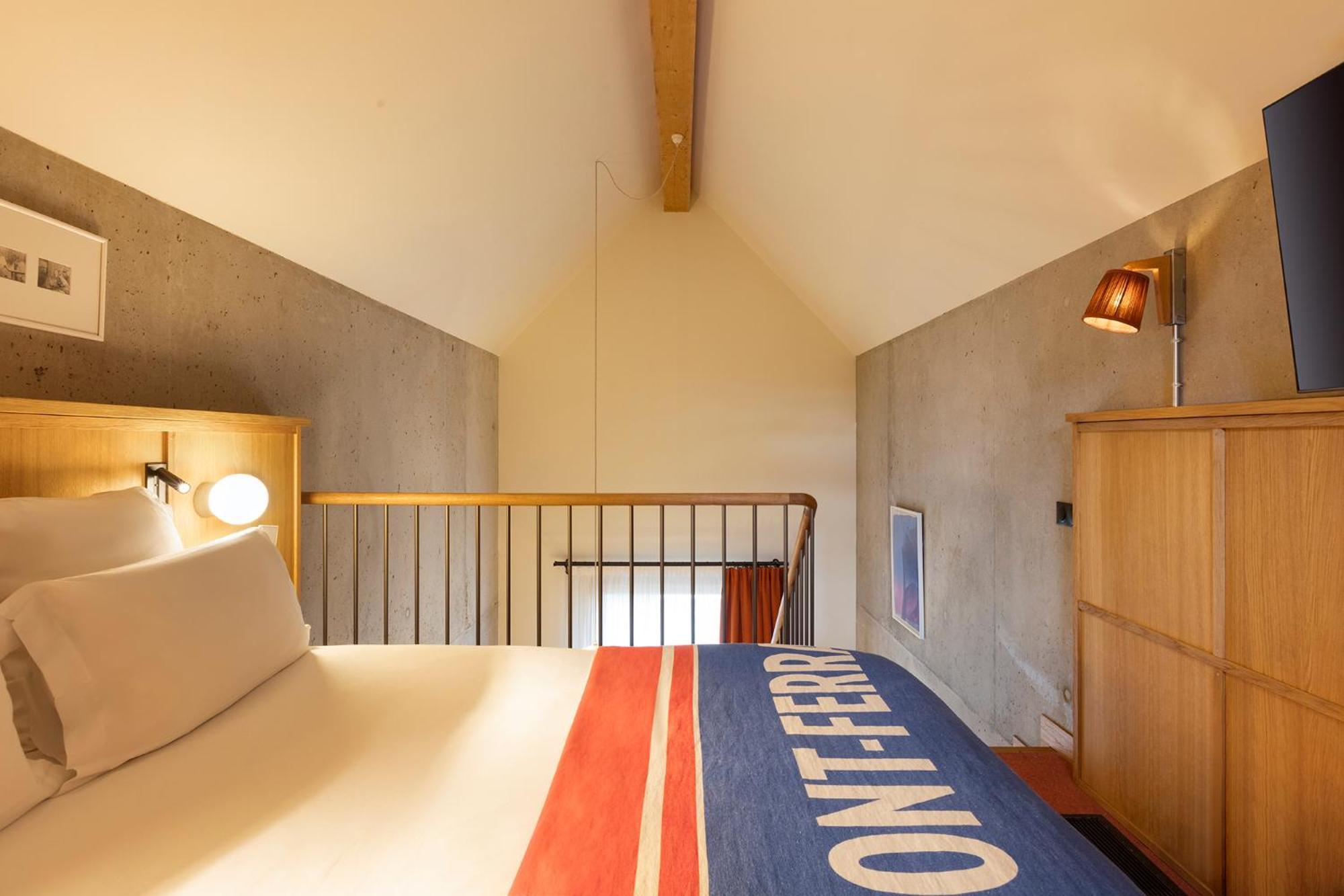 Duplex Room