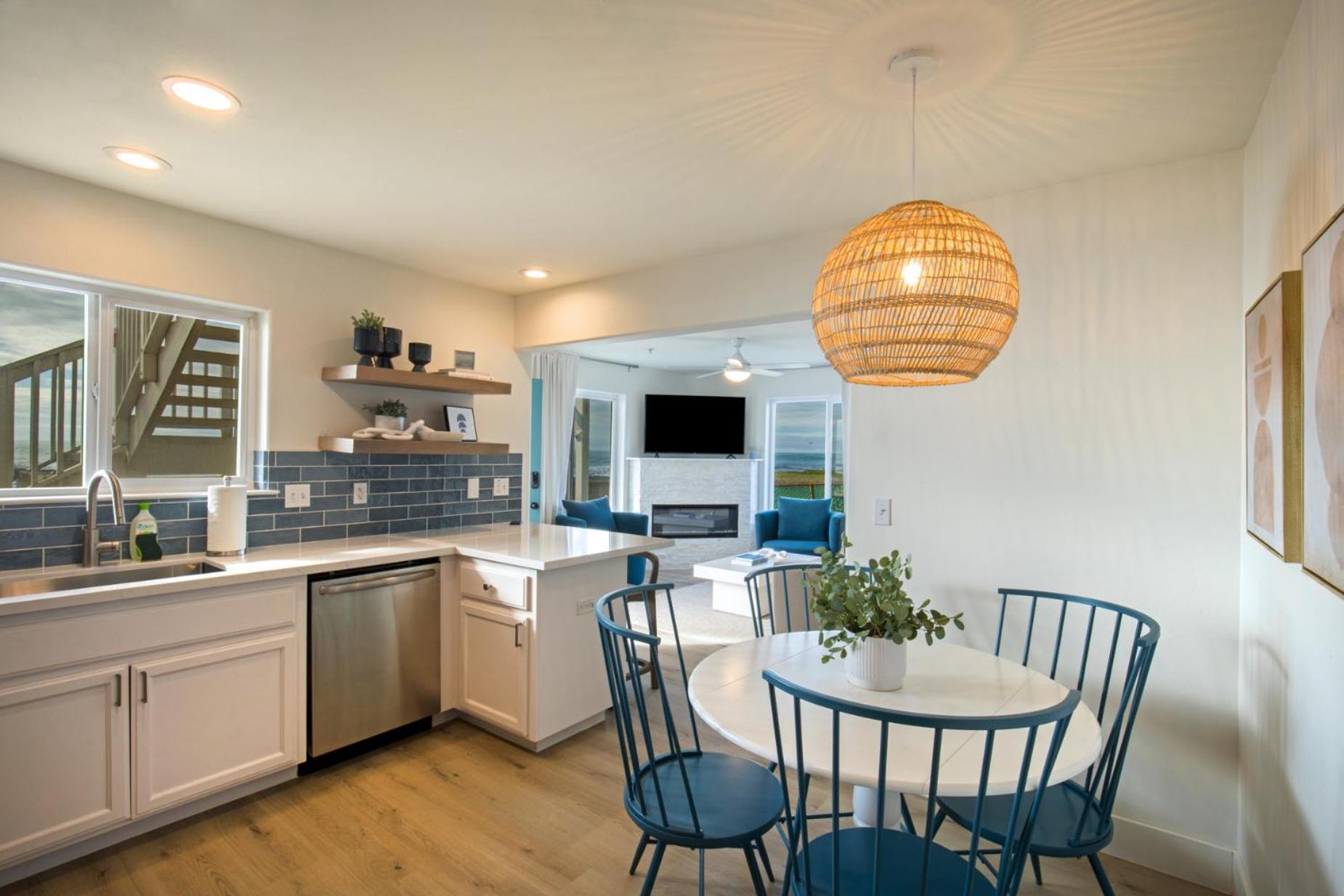 Deluxe King Suite