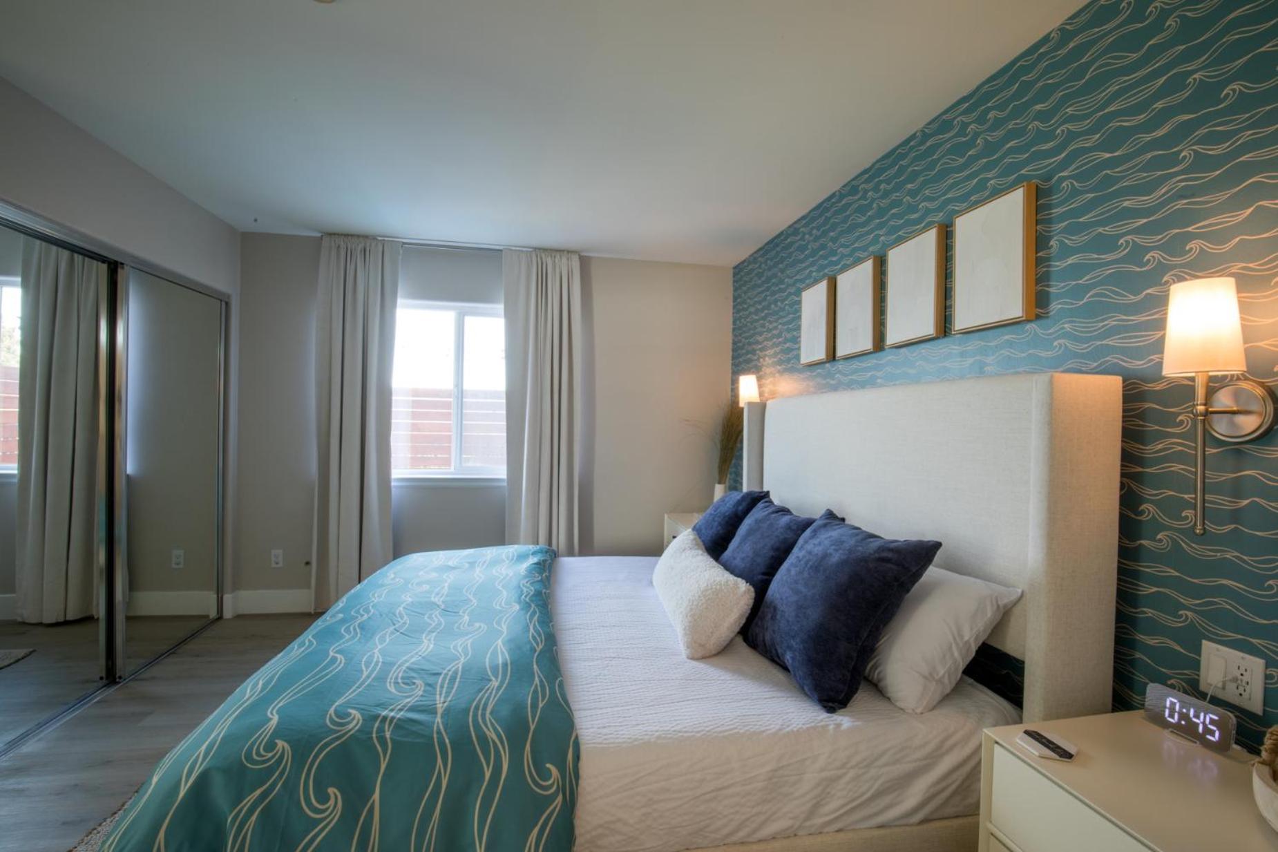 Deluxe King Suite