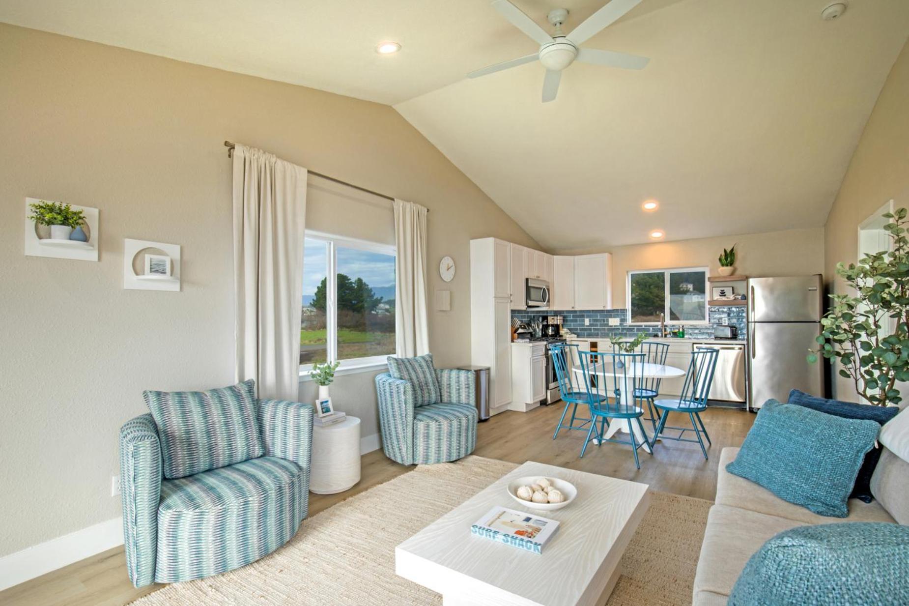 Deluxe King Suite