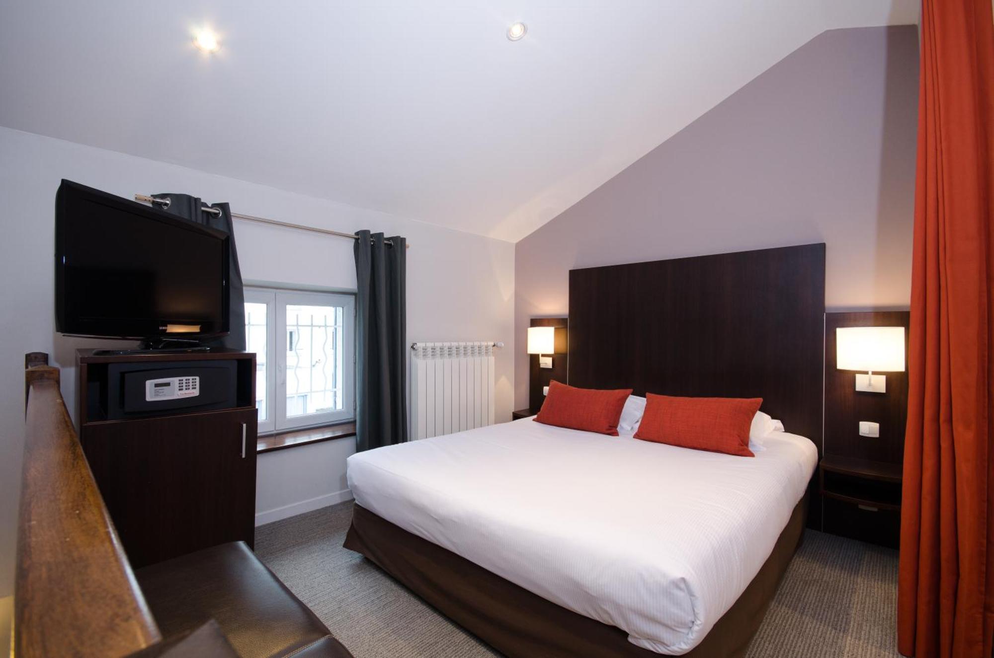Duplex Quadruple Room