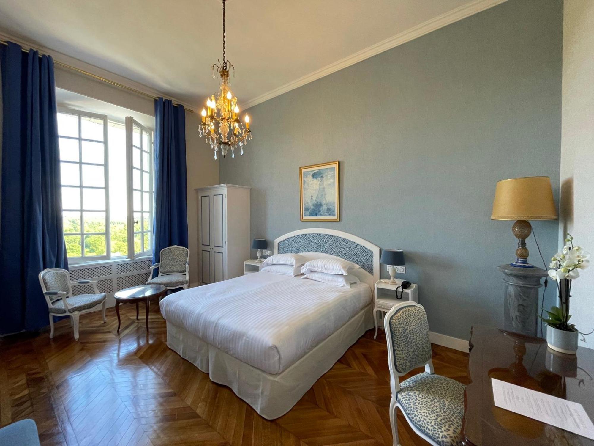Deluxe Room castle area