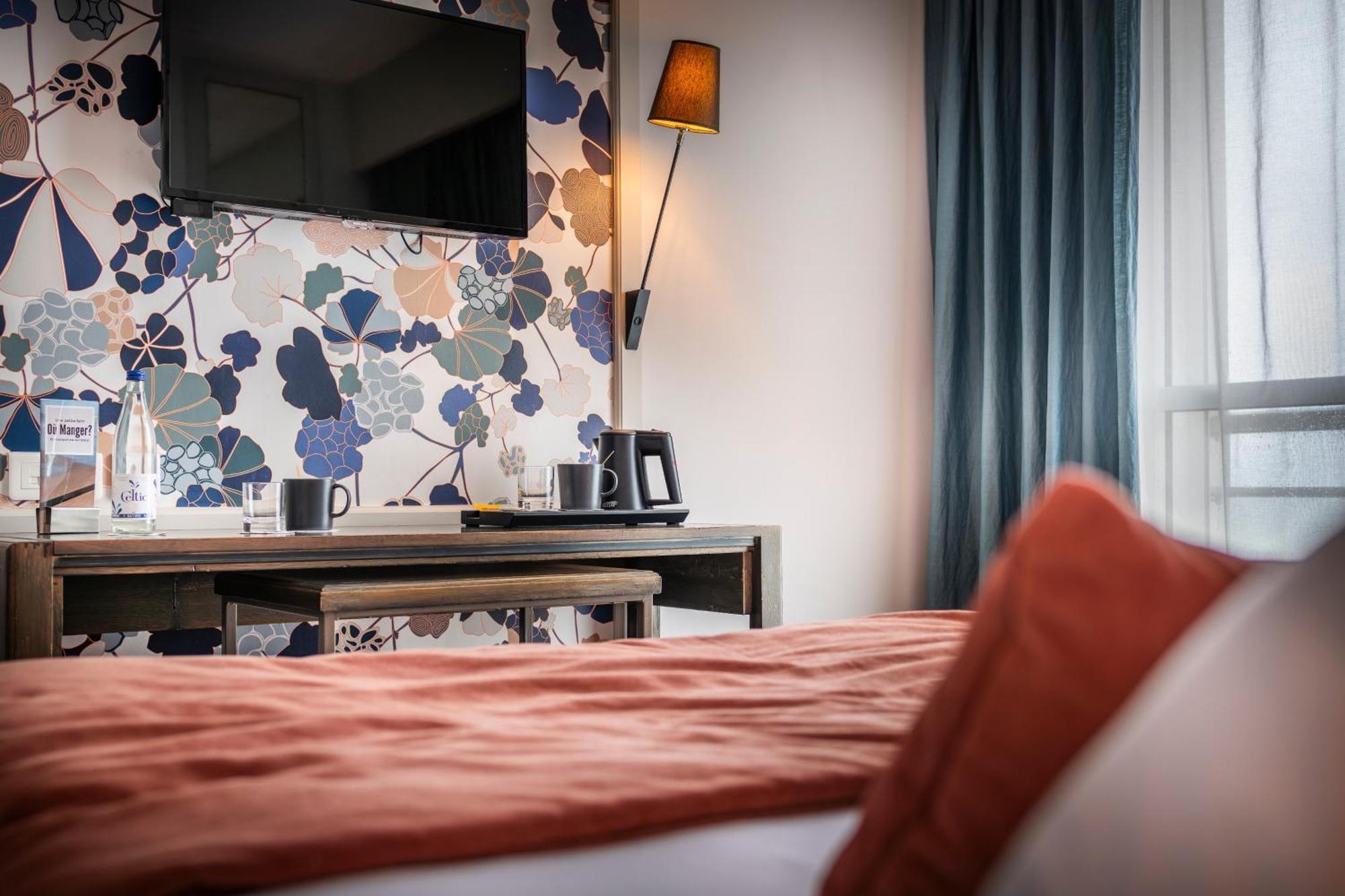 Standard Double Room Villa or Patio Side