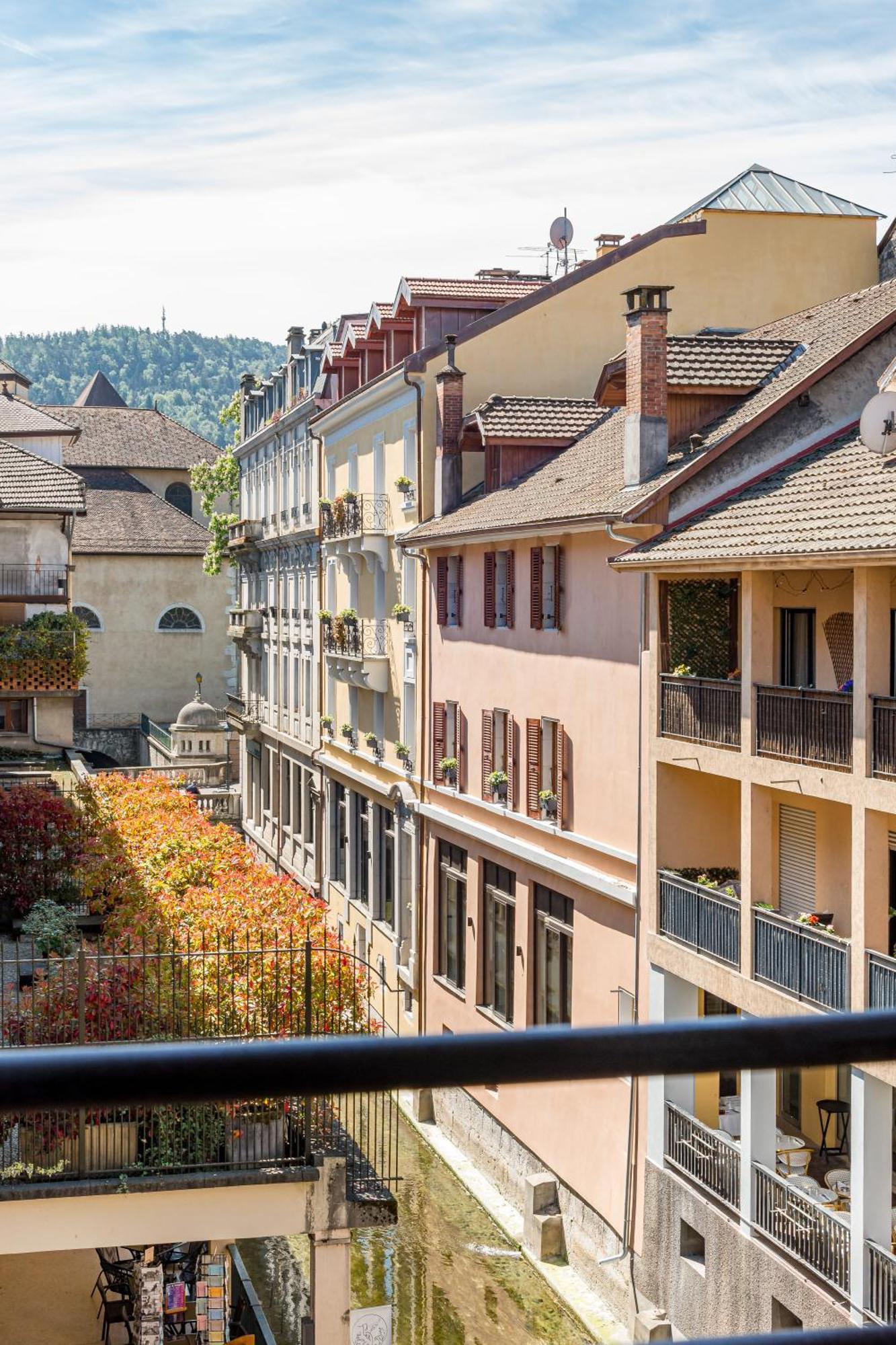 Chambre Double Standard avec Vue sur Canal - 9 M²