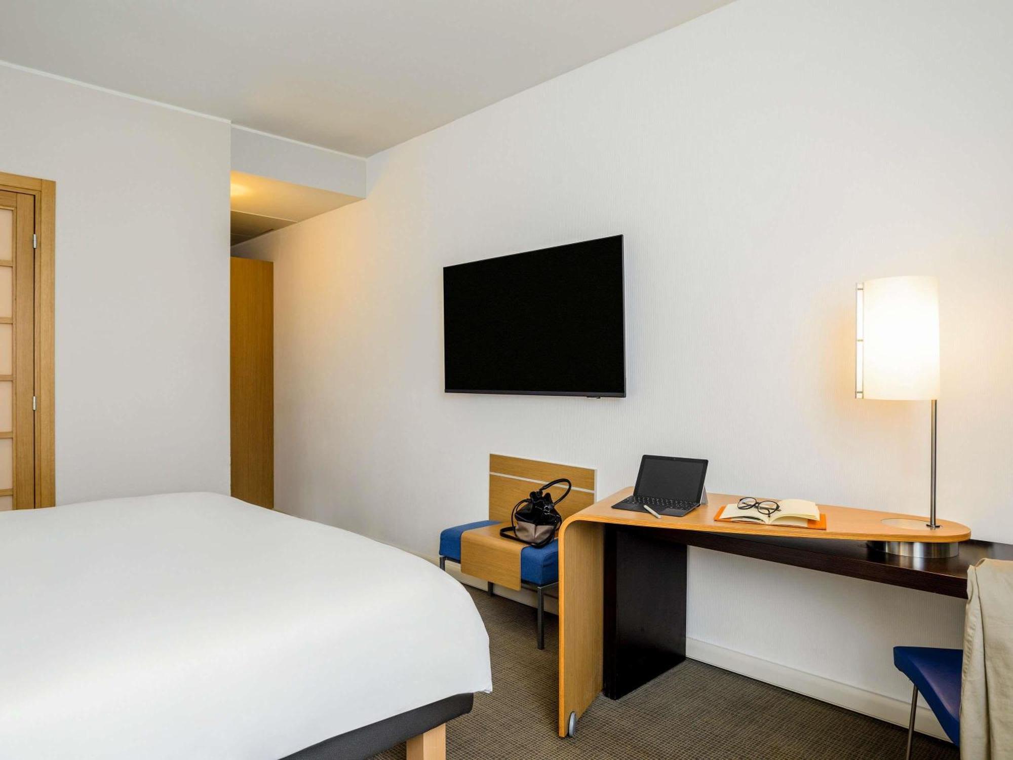 Superior Room One Double One Sofa Bed