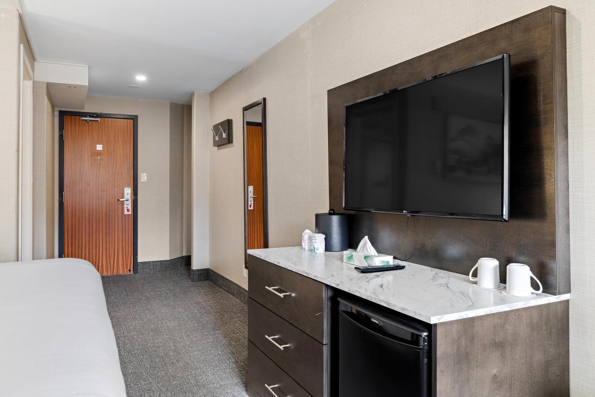 Standard King Room