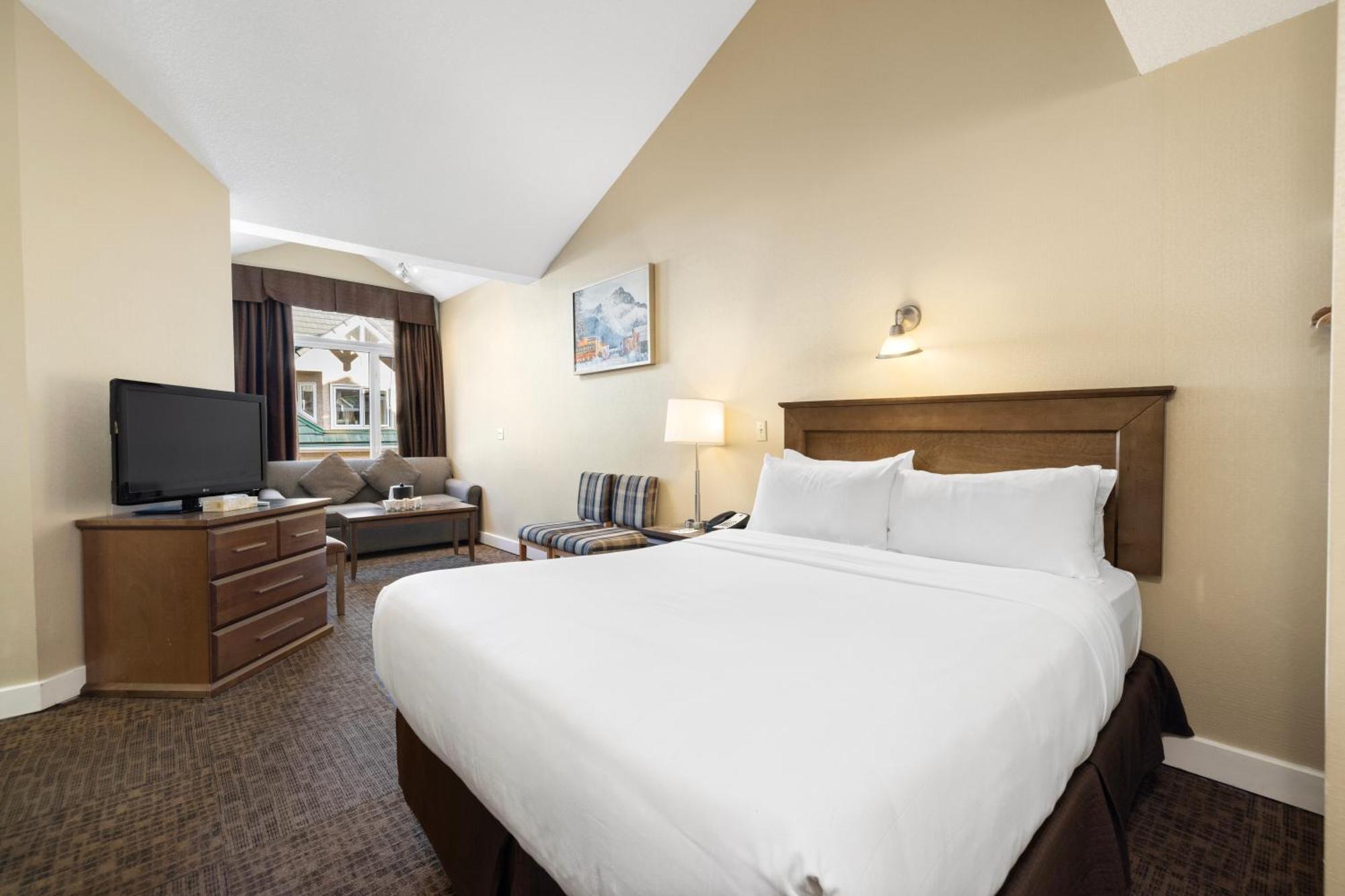 Superior 2 Bedroom Suite 2 Queen