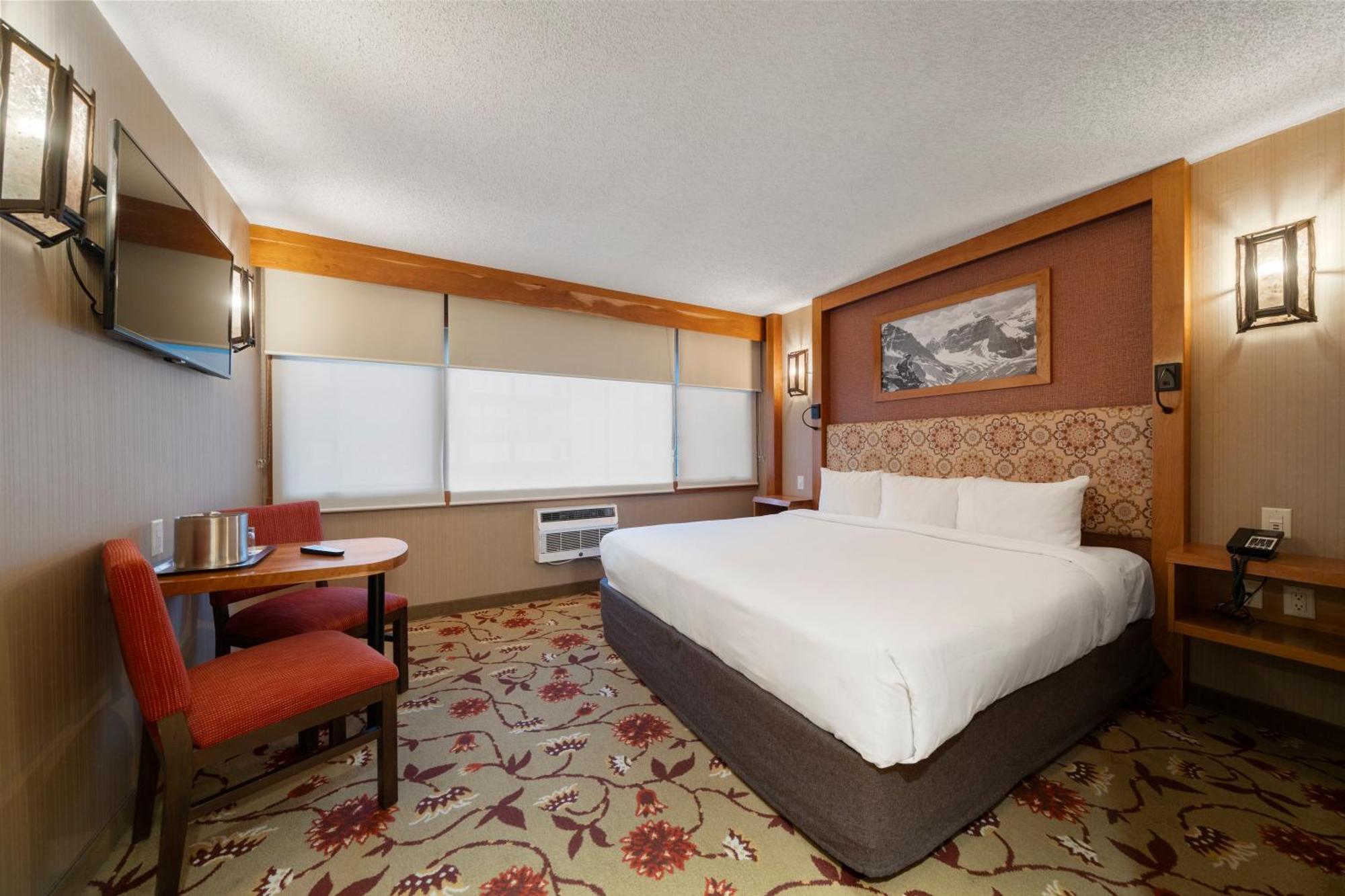 Superior Split King Queen Room