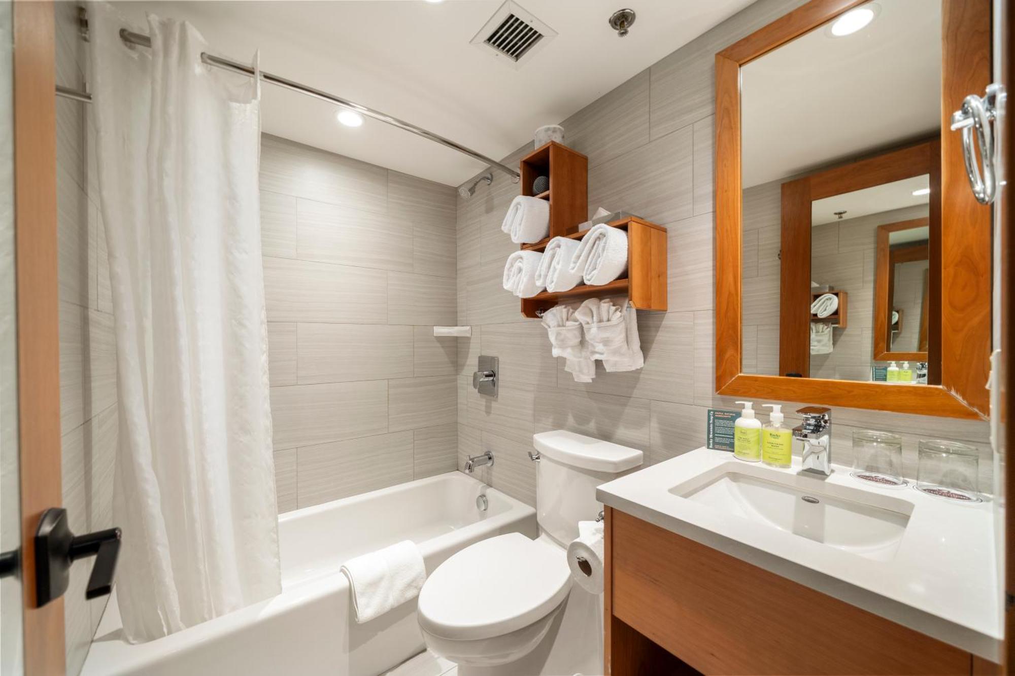 Superior Split King Queen Room