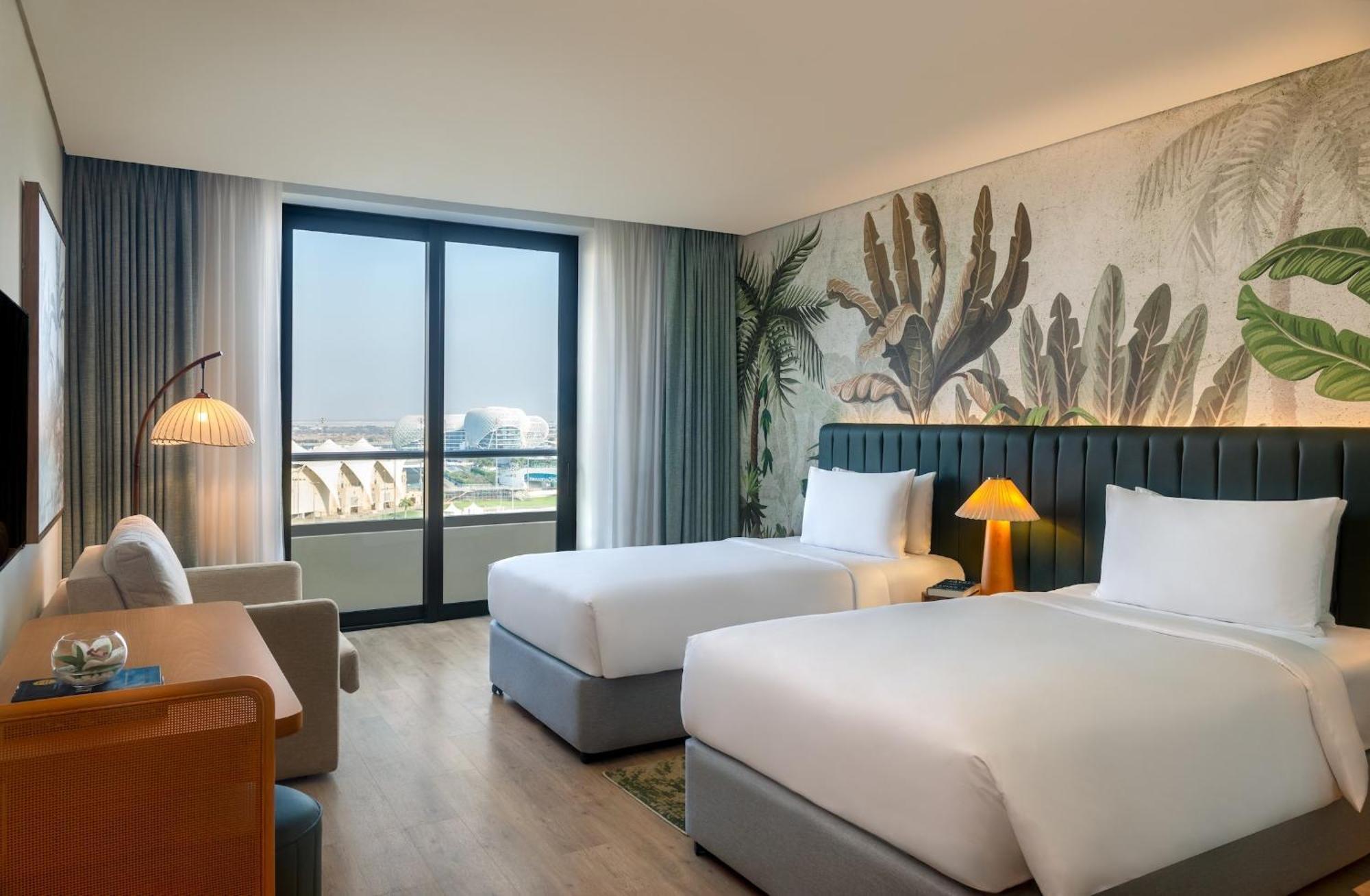 Deluxe Room Theme Park Access