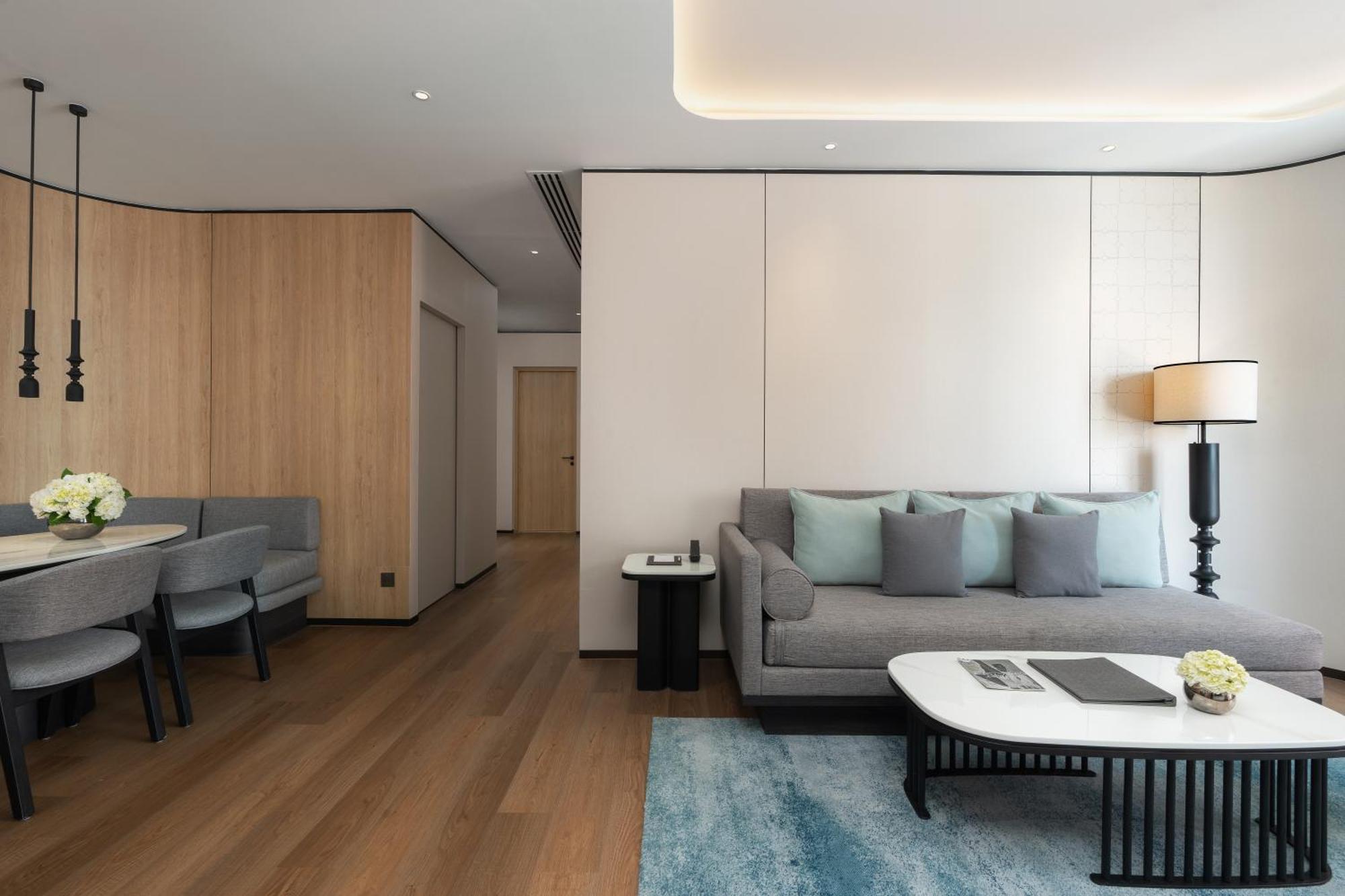 Three-Bedroom Suite City View