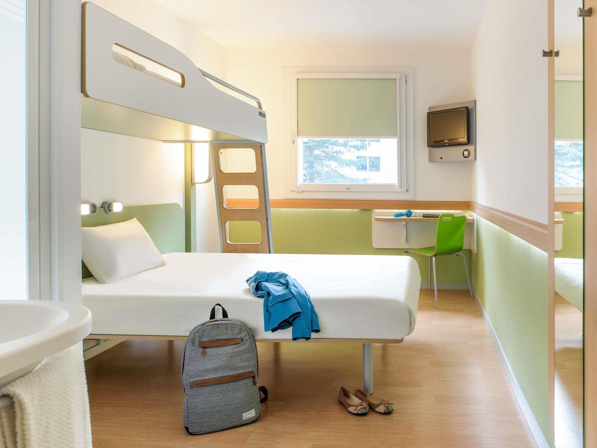 Triple Room One Double Bed One Bunk Bed