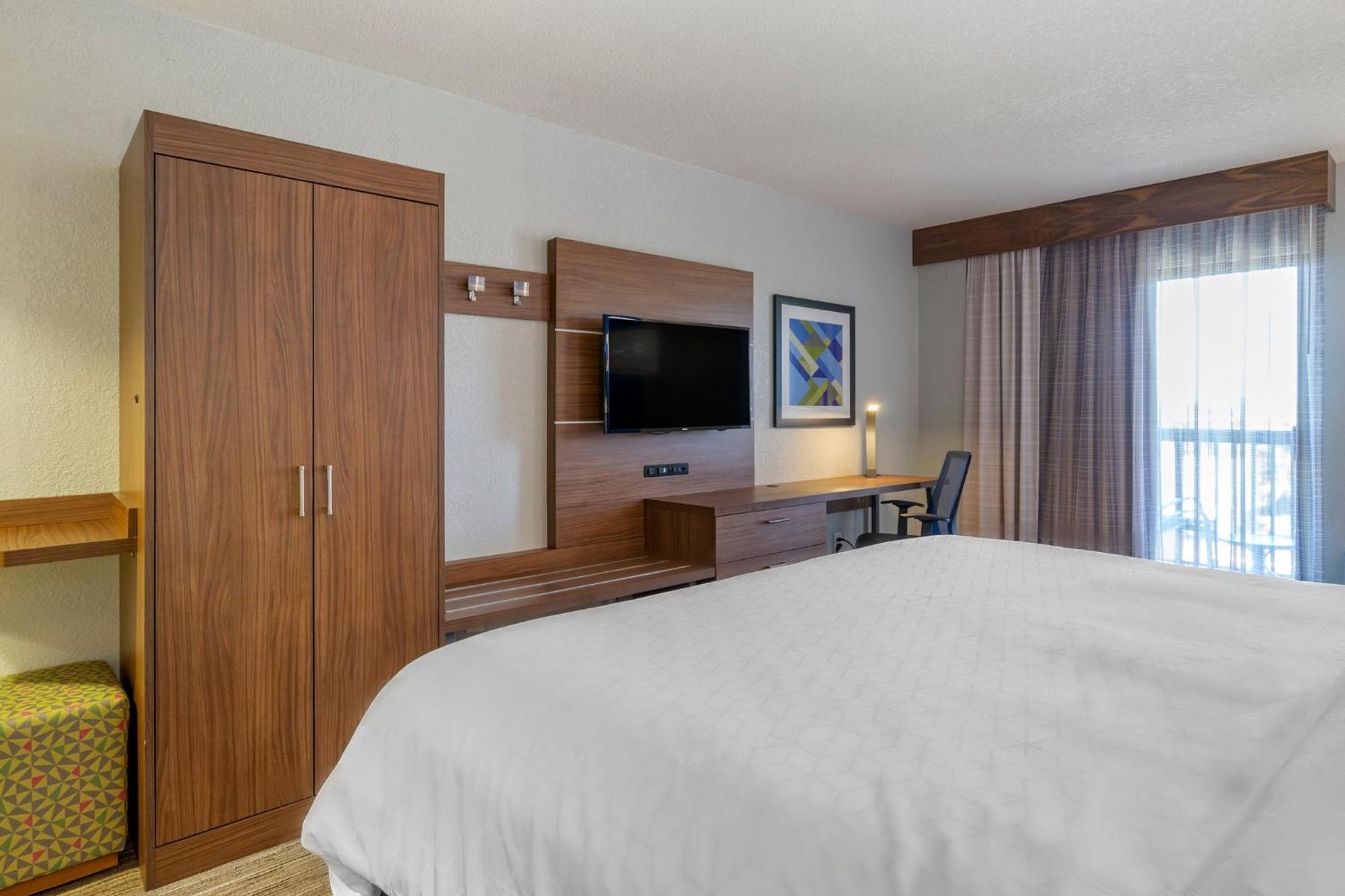 Standard King Room with Balcony
