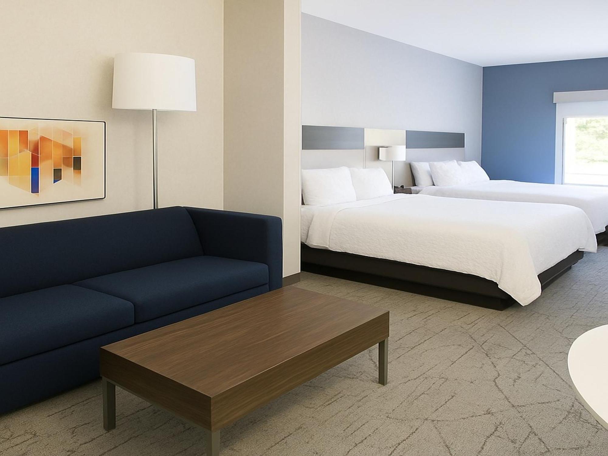 Queen Suite Two Queen Beds