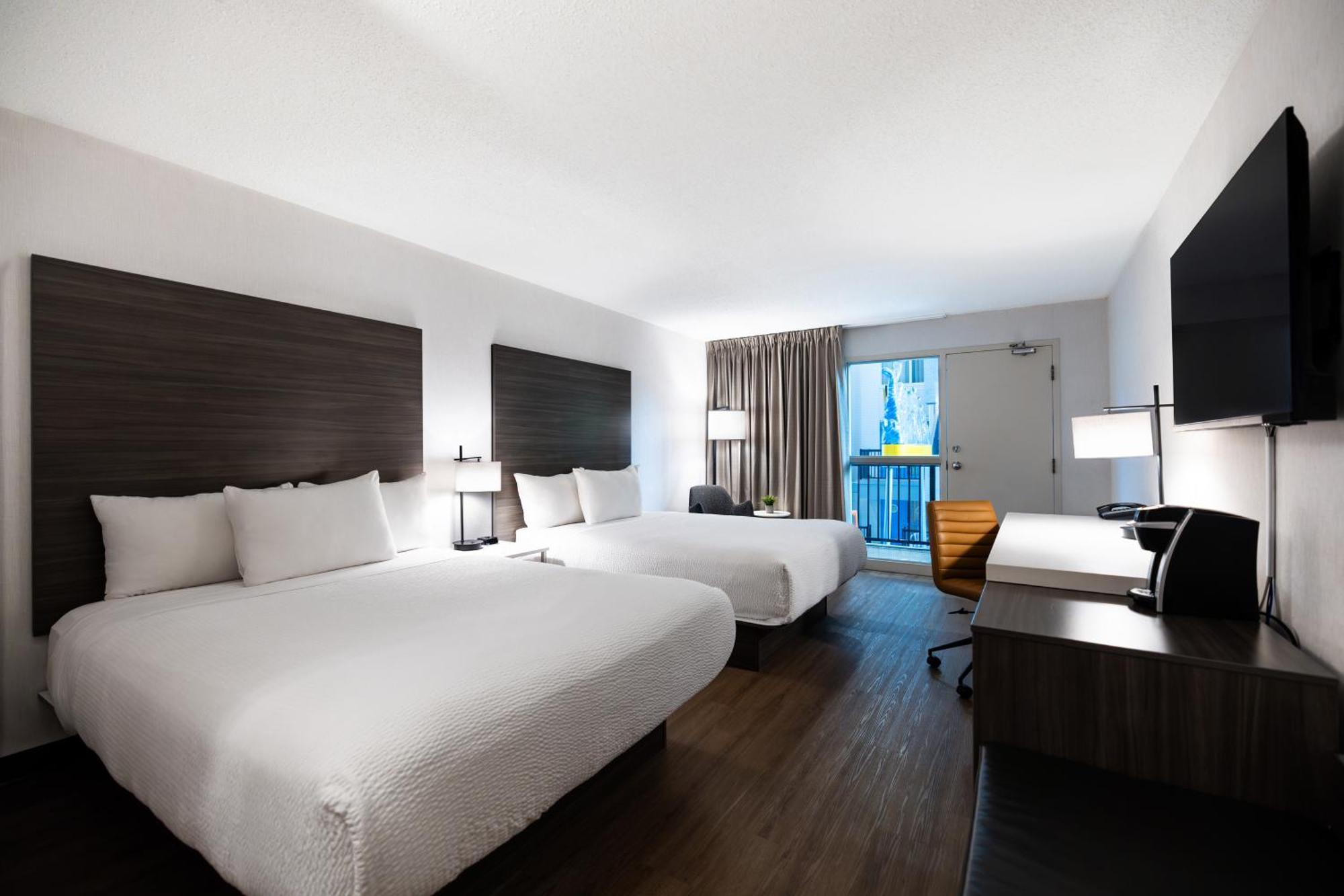 Deluxe Queen Room Two Queen Beds Non-Smoking