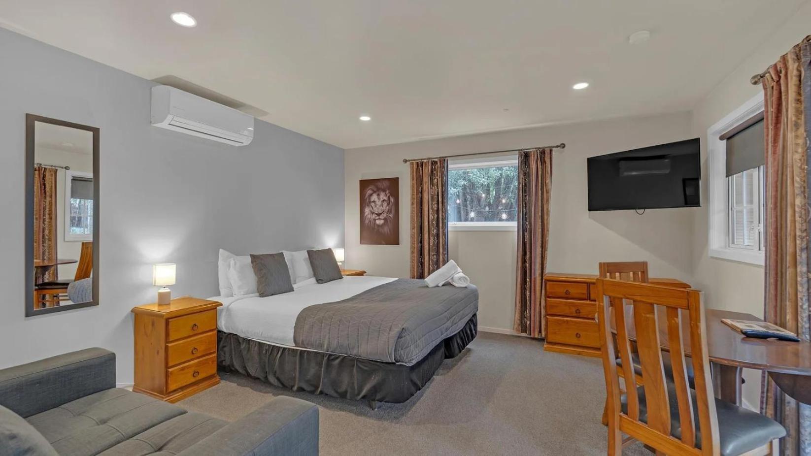Superior Bungalow