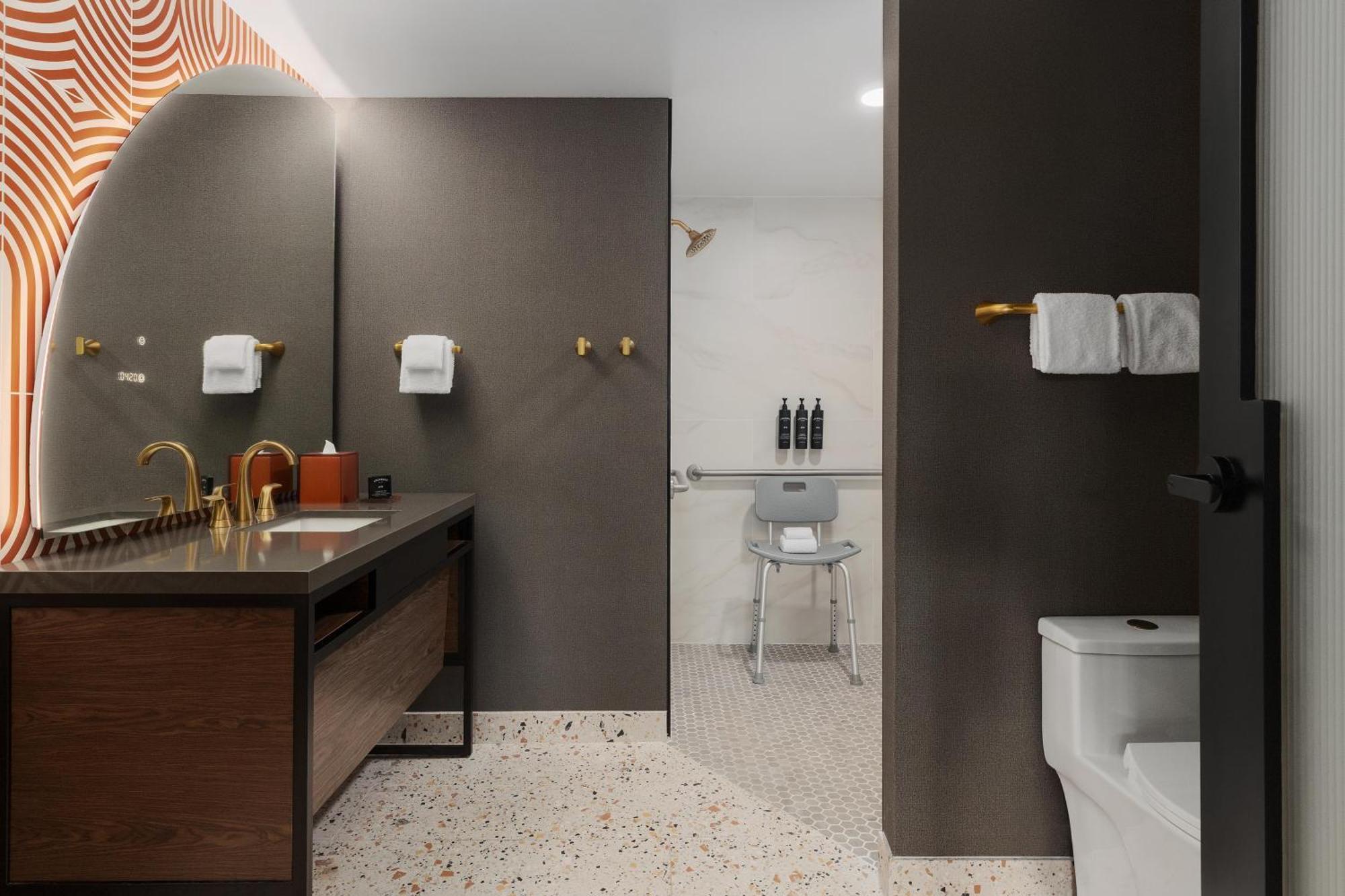 Junior King Suite Mobility Accessible
