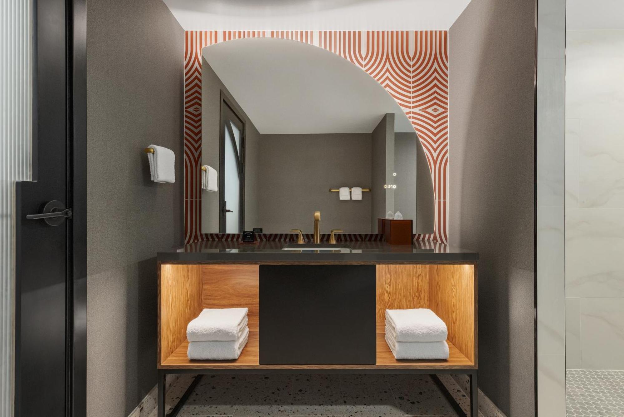 Junior King Suite Mobility Accessible