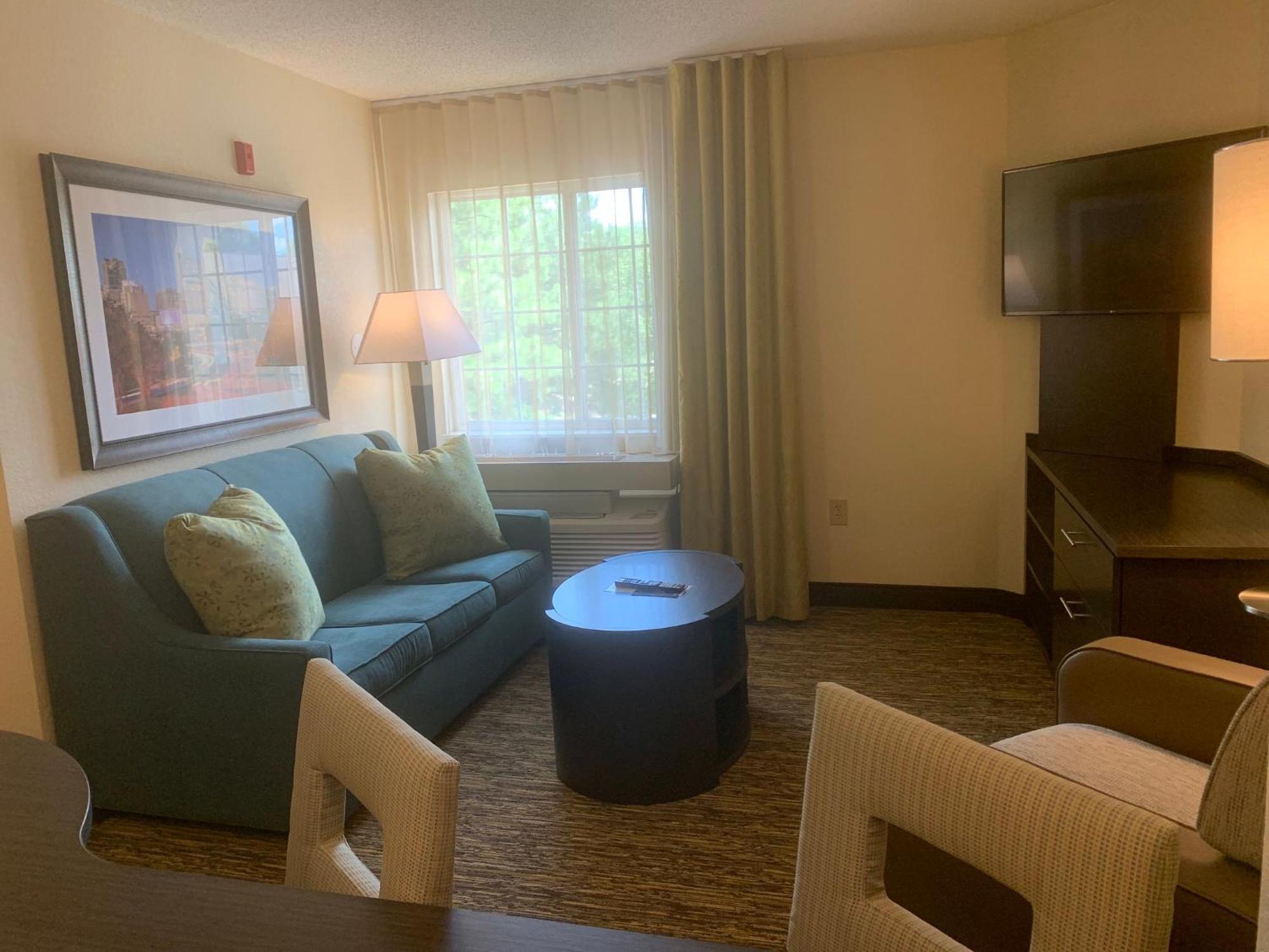 One Bedroom Suite One Queen Bed