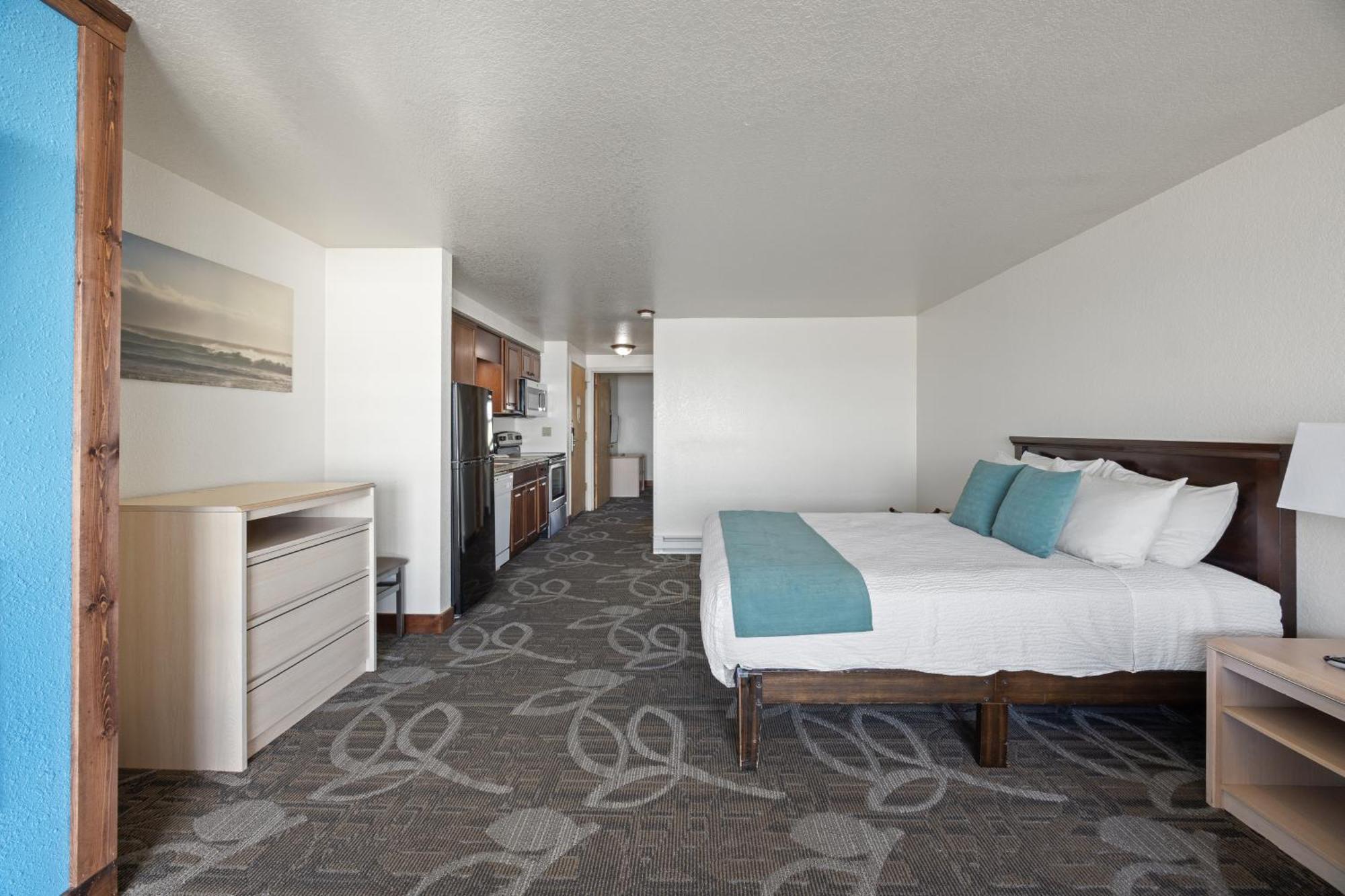 Family Suite Ocean View Non-Pet