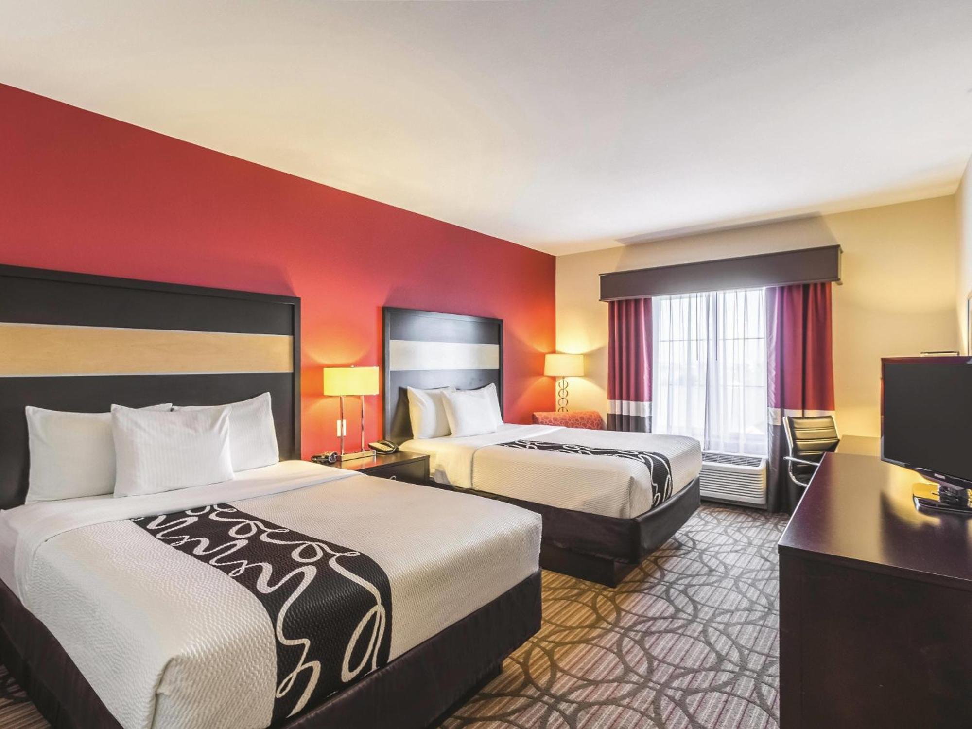 Deluxe Queen Room Two Queen Beds