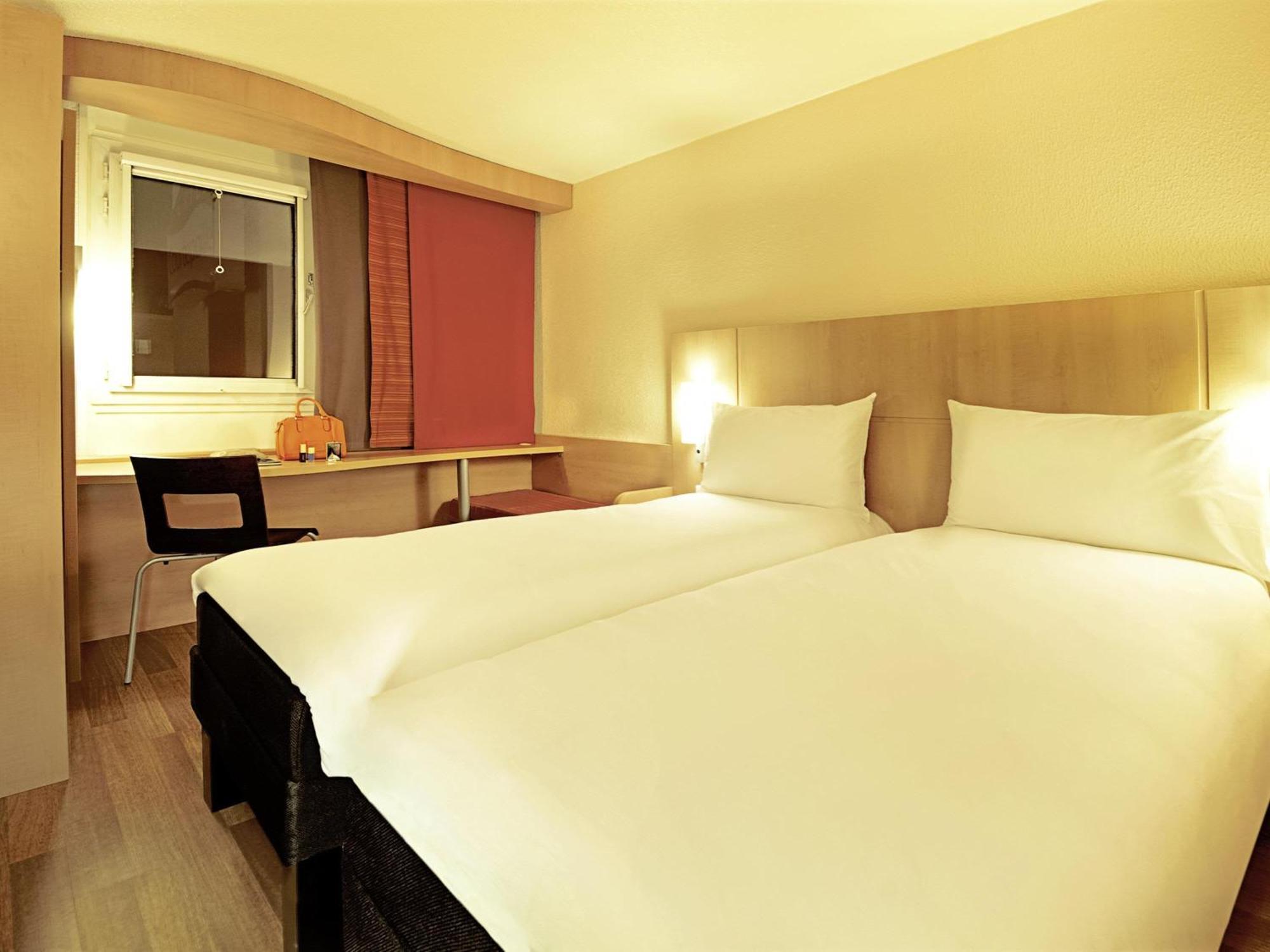 Standard Room 2 Single Beds
