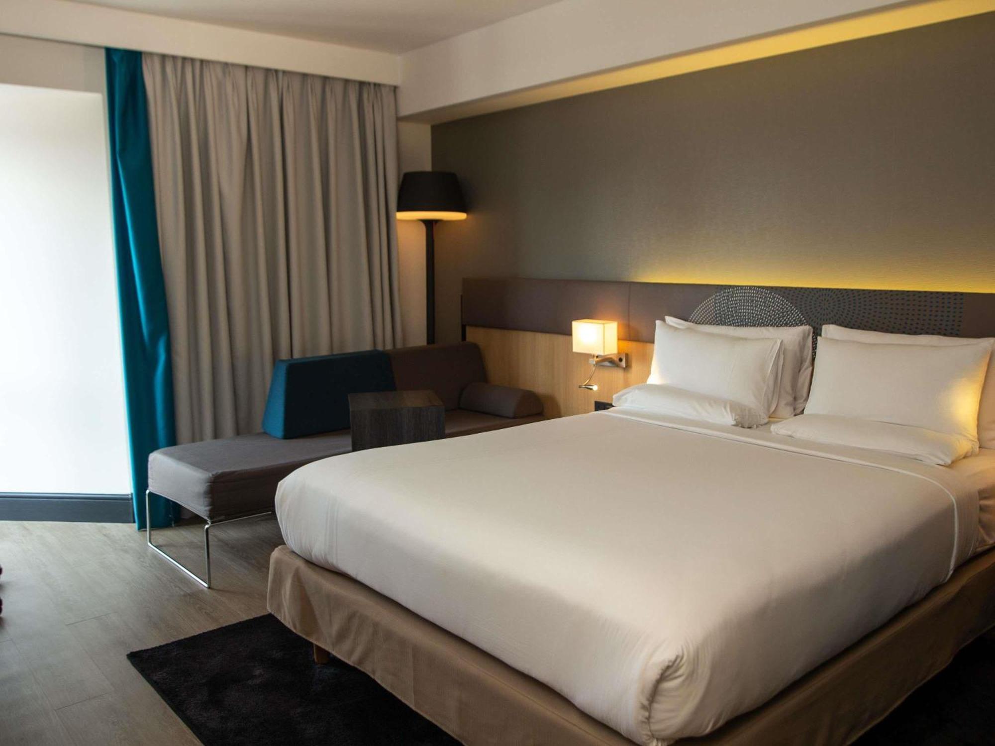 Superior Kamer met Queensize Bed en Bank