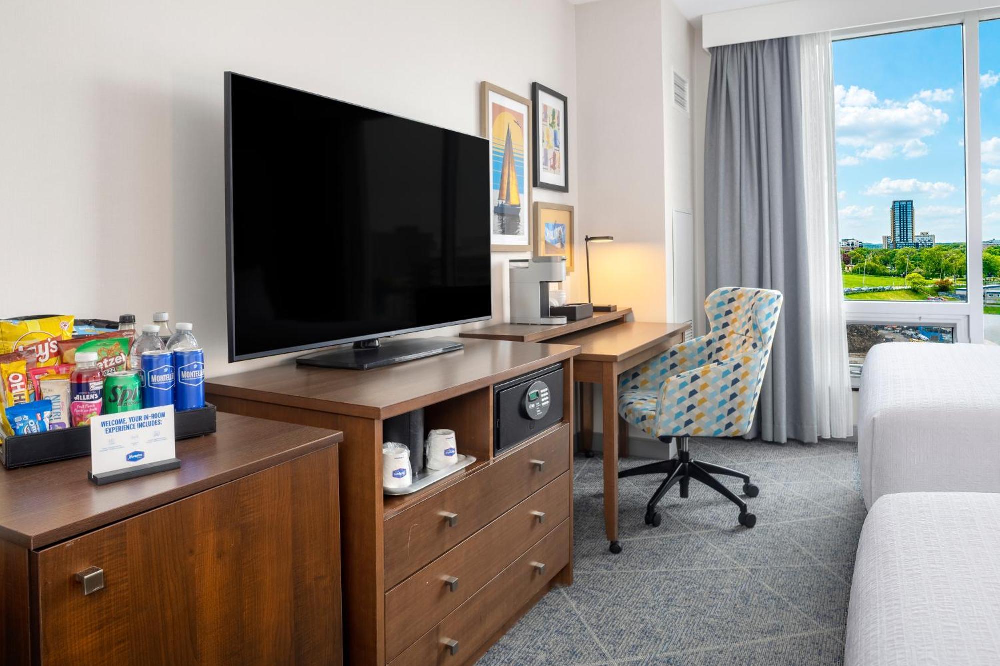 Premium Queen Room Two Queen Beds Harbour View Non-Smoking