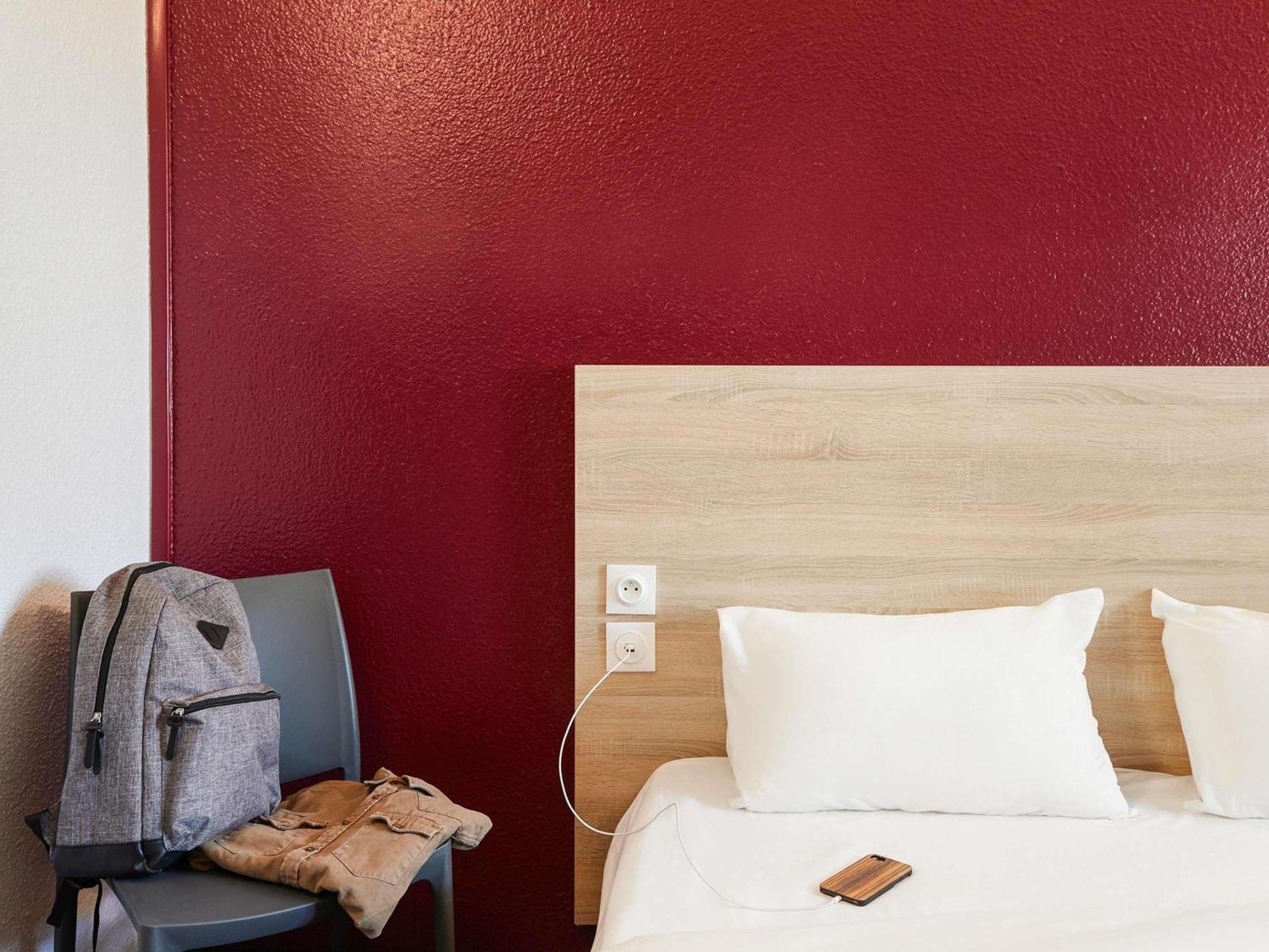 Tandem Room