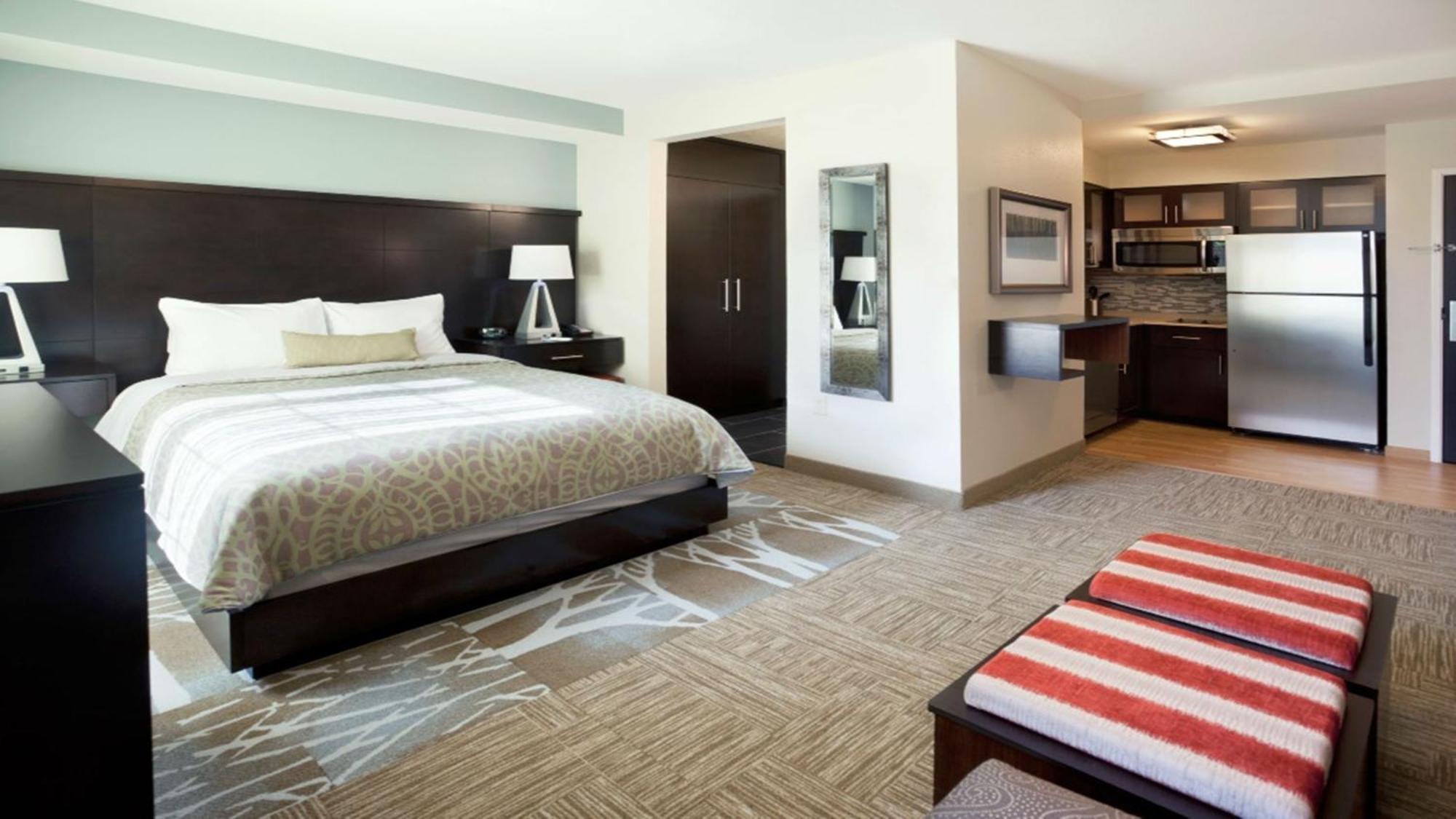 King Studio Suite