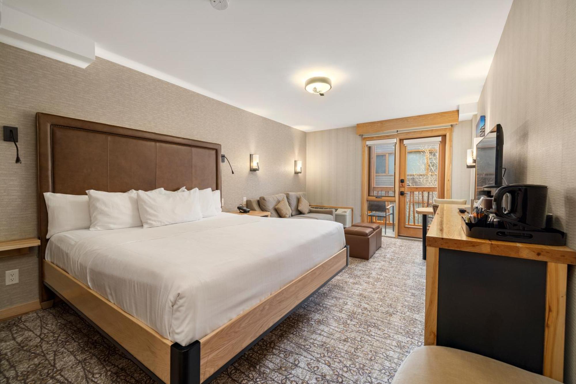 Superior King Room