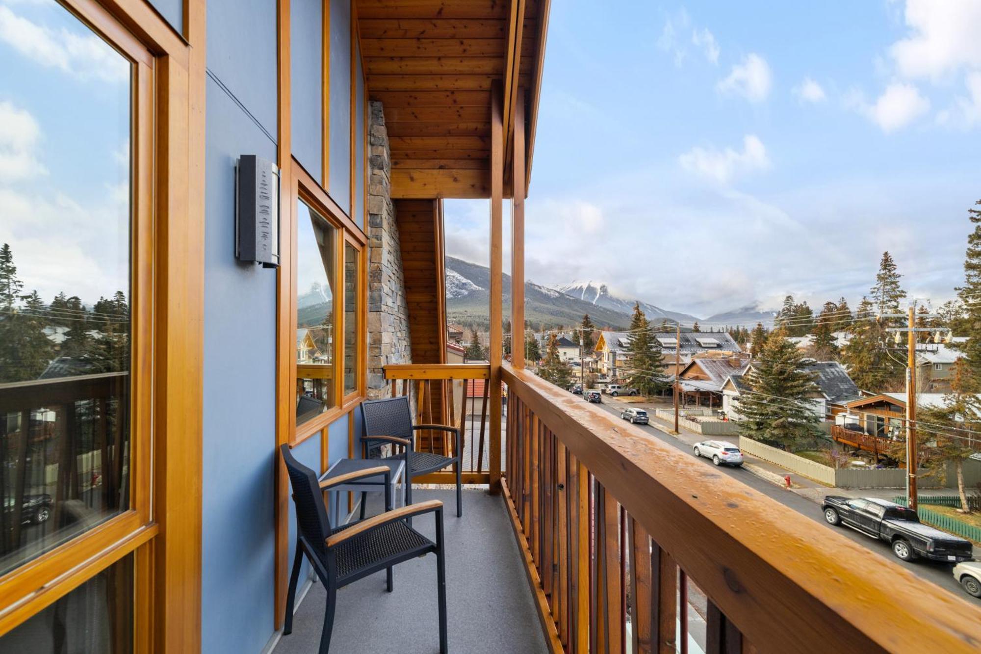 Rooftop One-Bedroom Suite